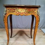 Louis XV table in red marquetry