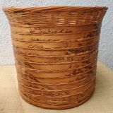 Pair of rattan planters 80