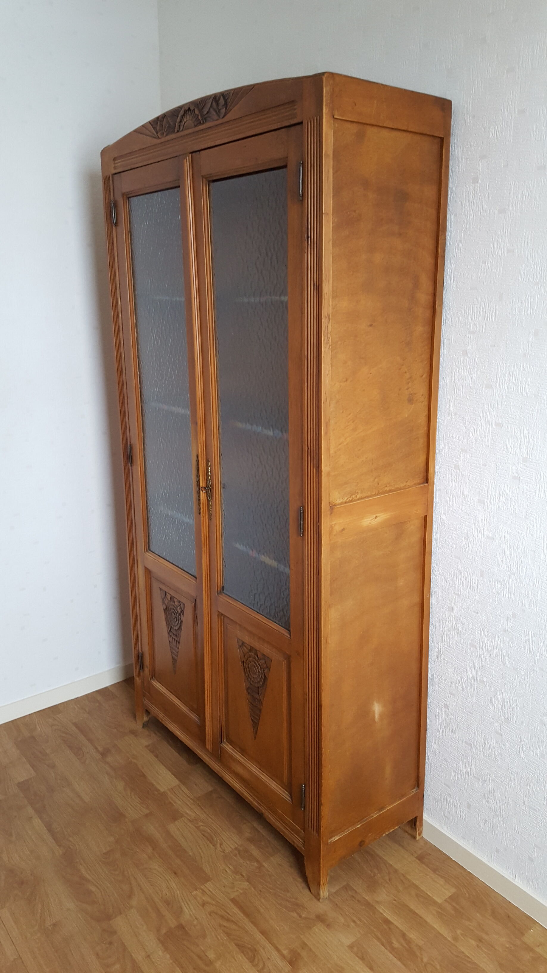 Showcase art deco Cabinet