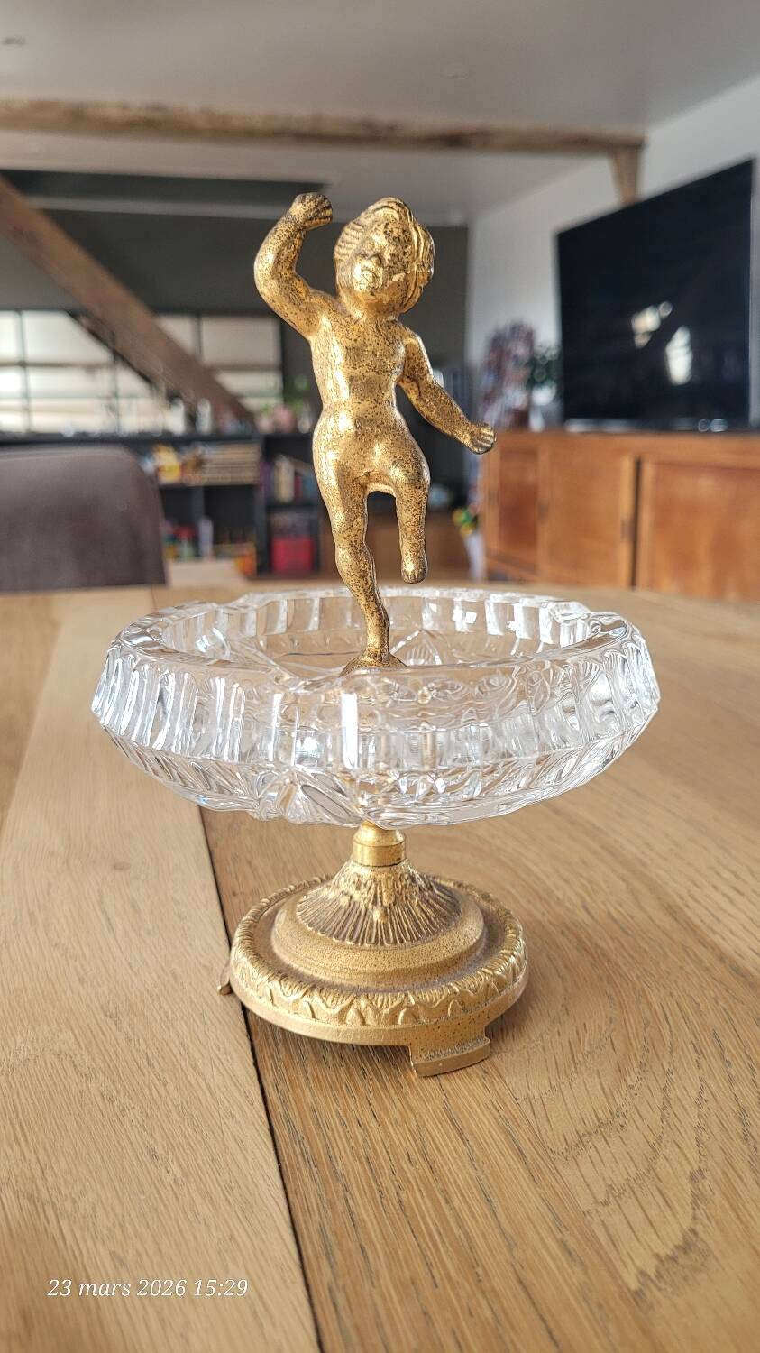Tray / ashtray on a stand with cherub (glass and gilded metal)
