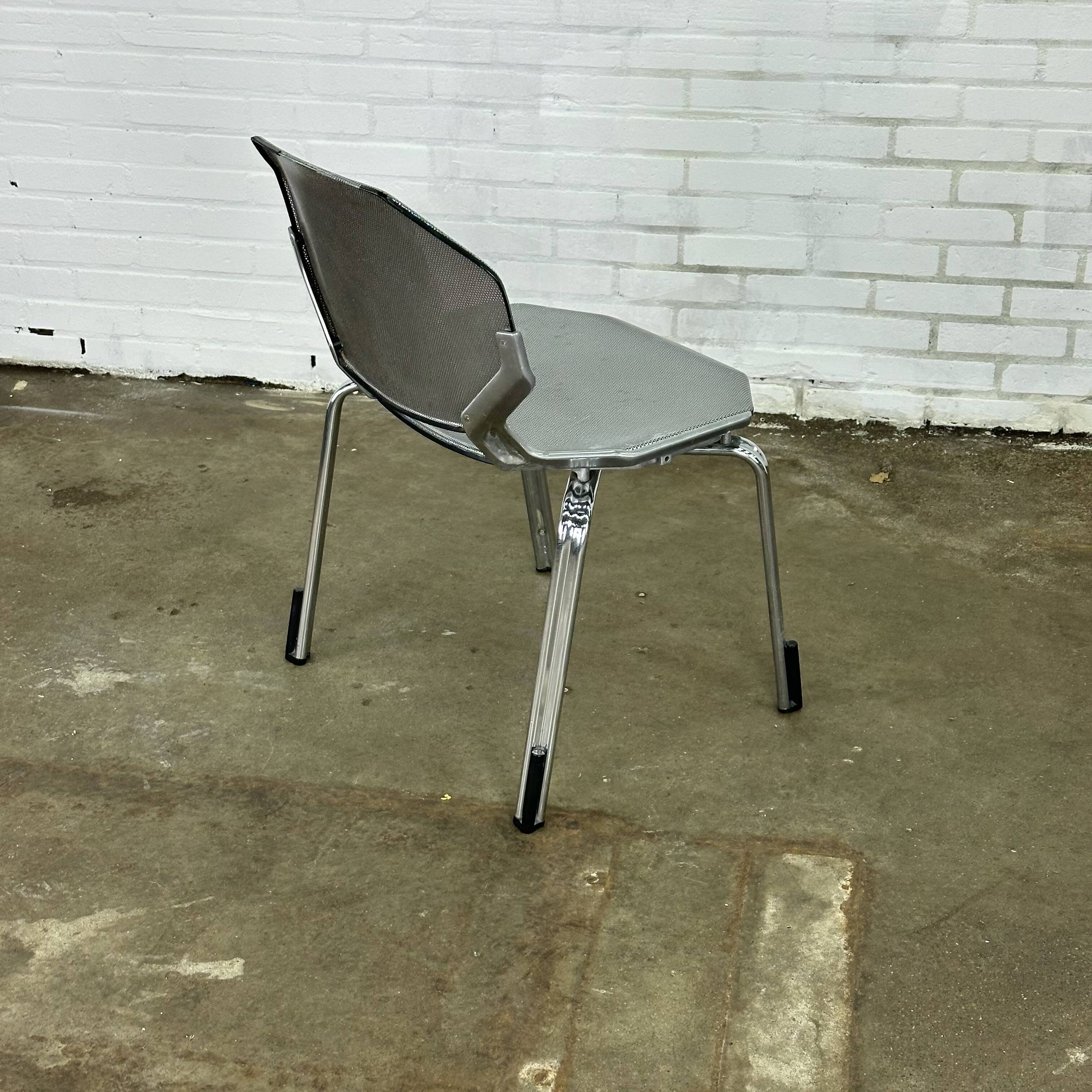 Metal space age stool Fröscher Sitform