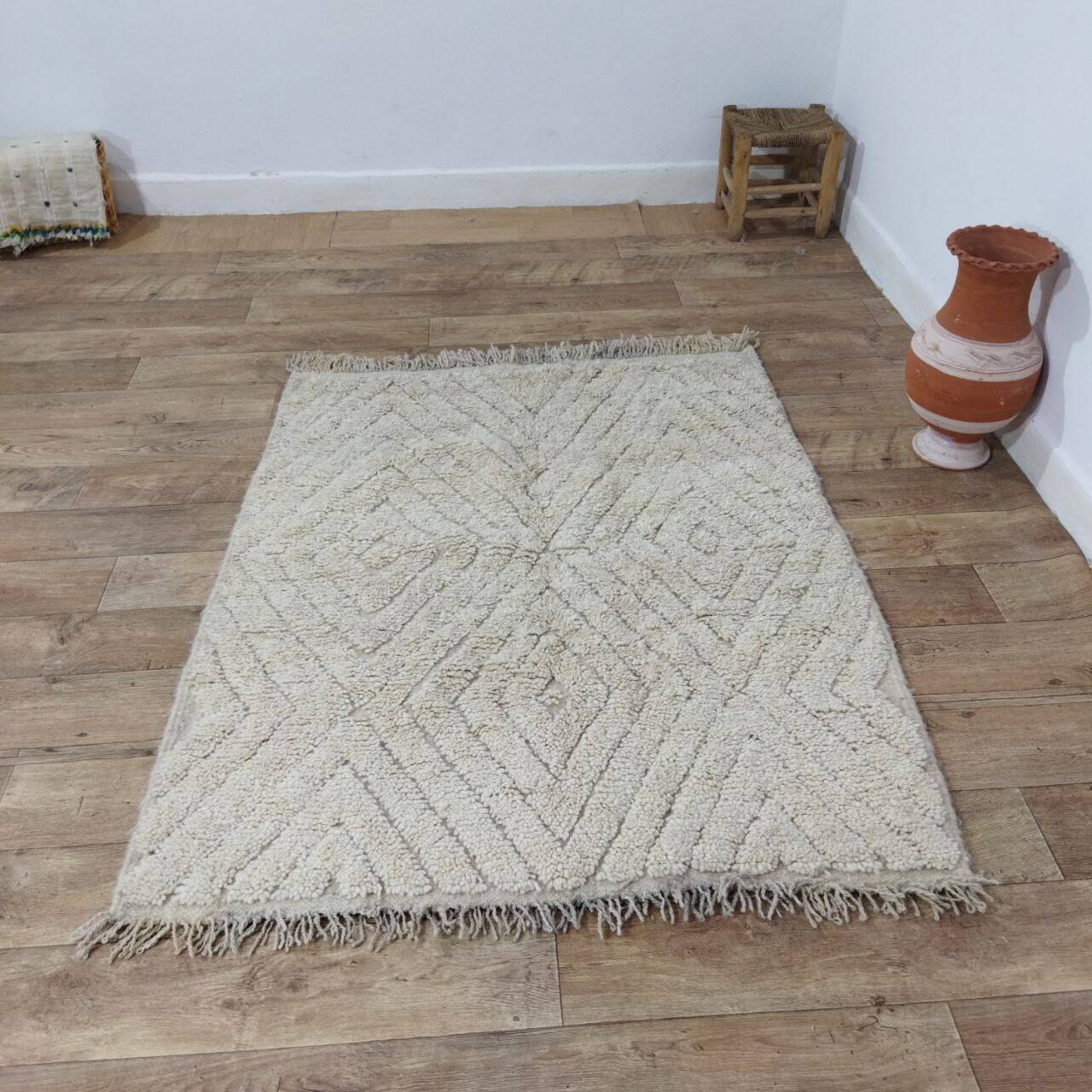 Handmade Moroccan Berber rug 155 X 124 CM