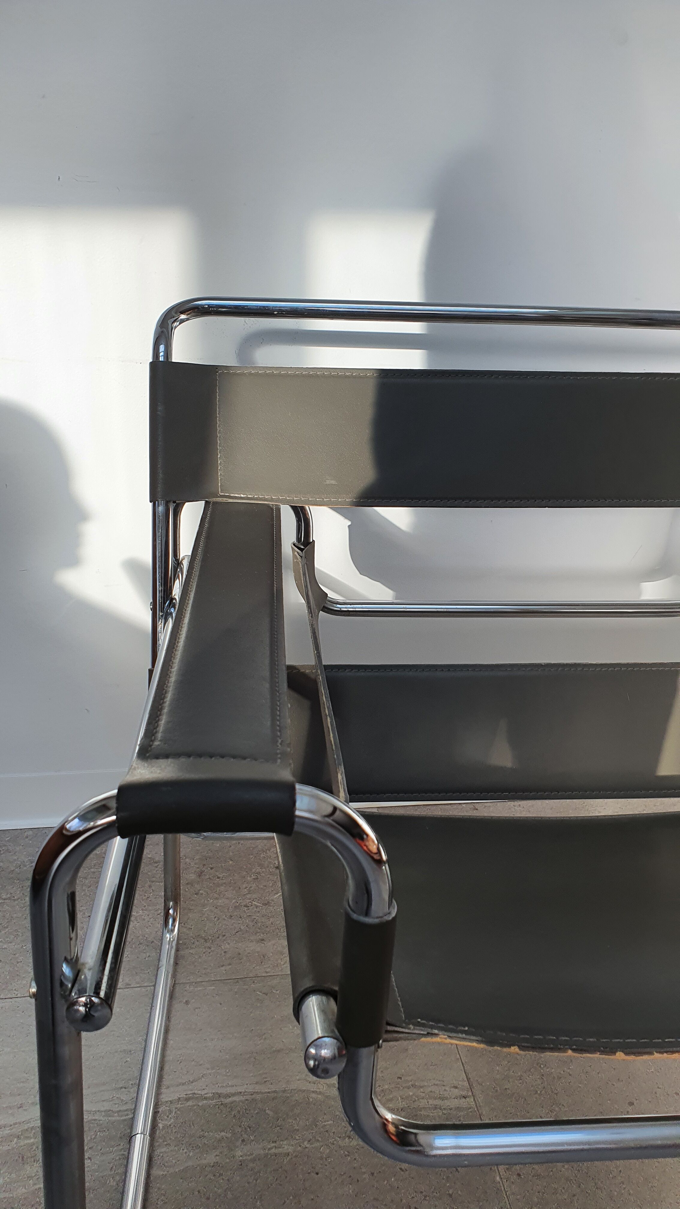 Fauteuil Wassily par Marcel Breuer années 80