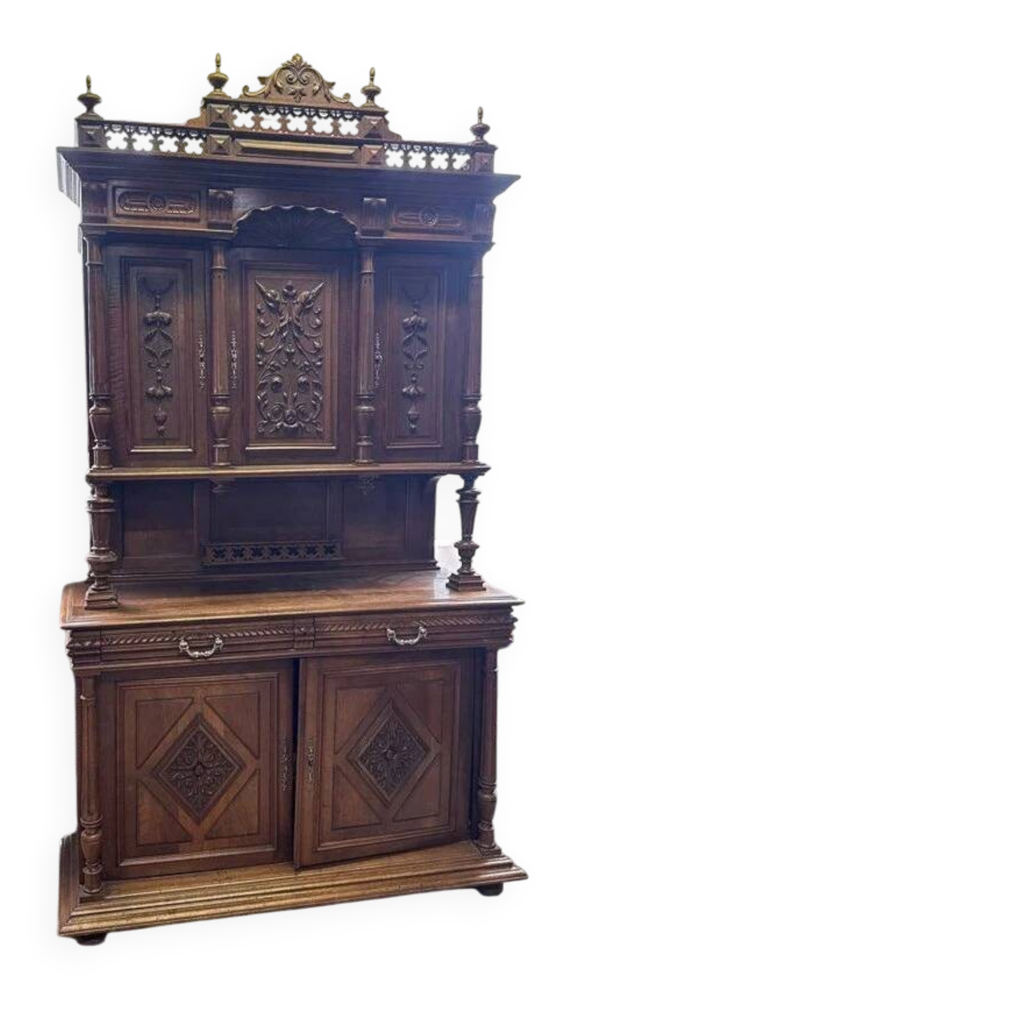 Buffet 2 corps style Henri II en chêne sculpté