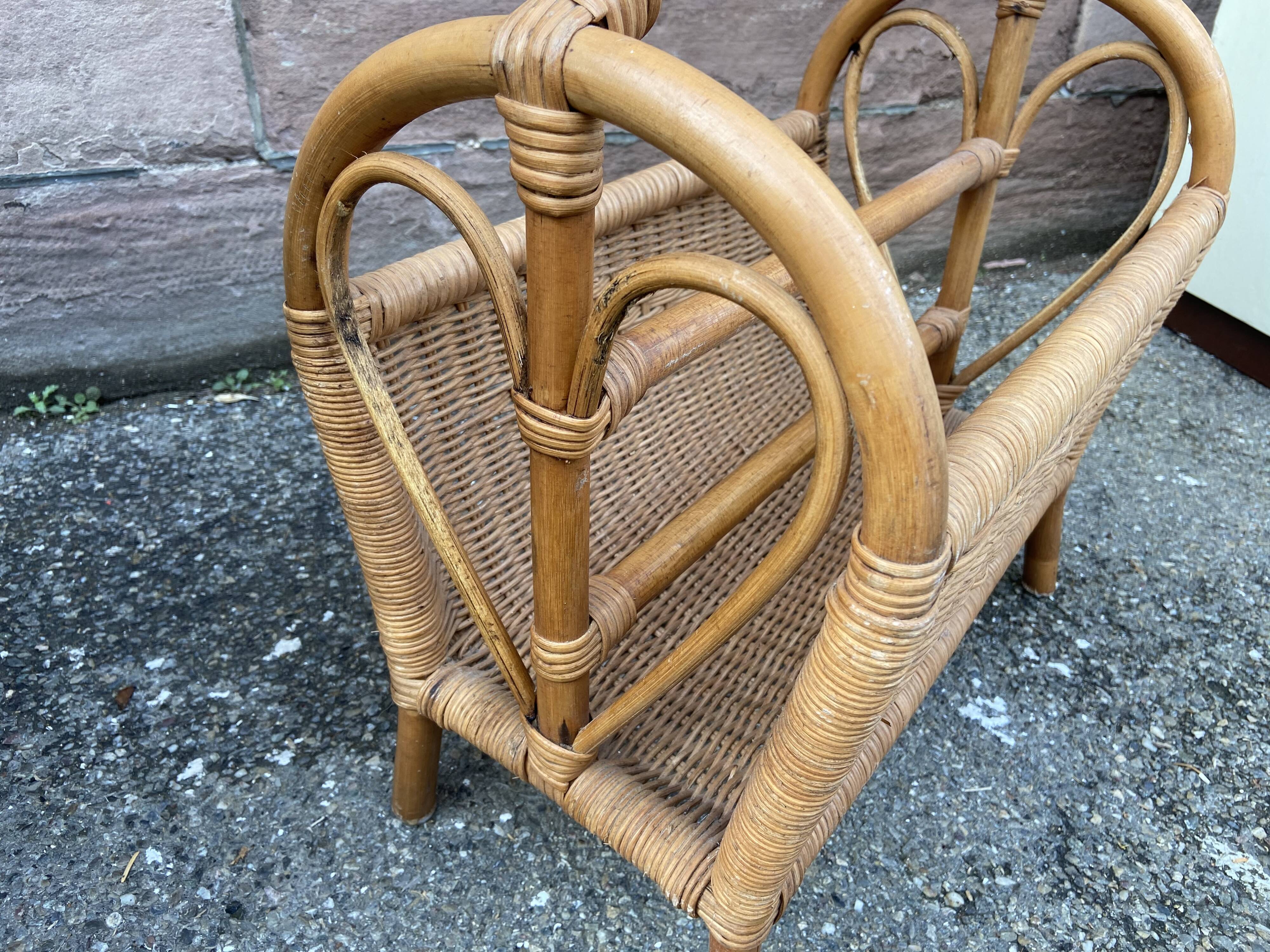 Vintage rattan magazine door