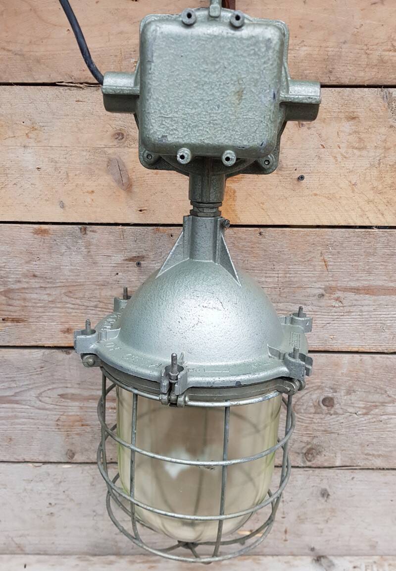 Industrial cage pendant lamp  hanging lamp