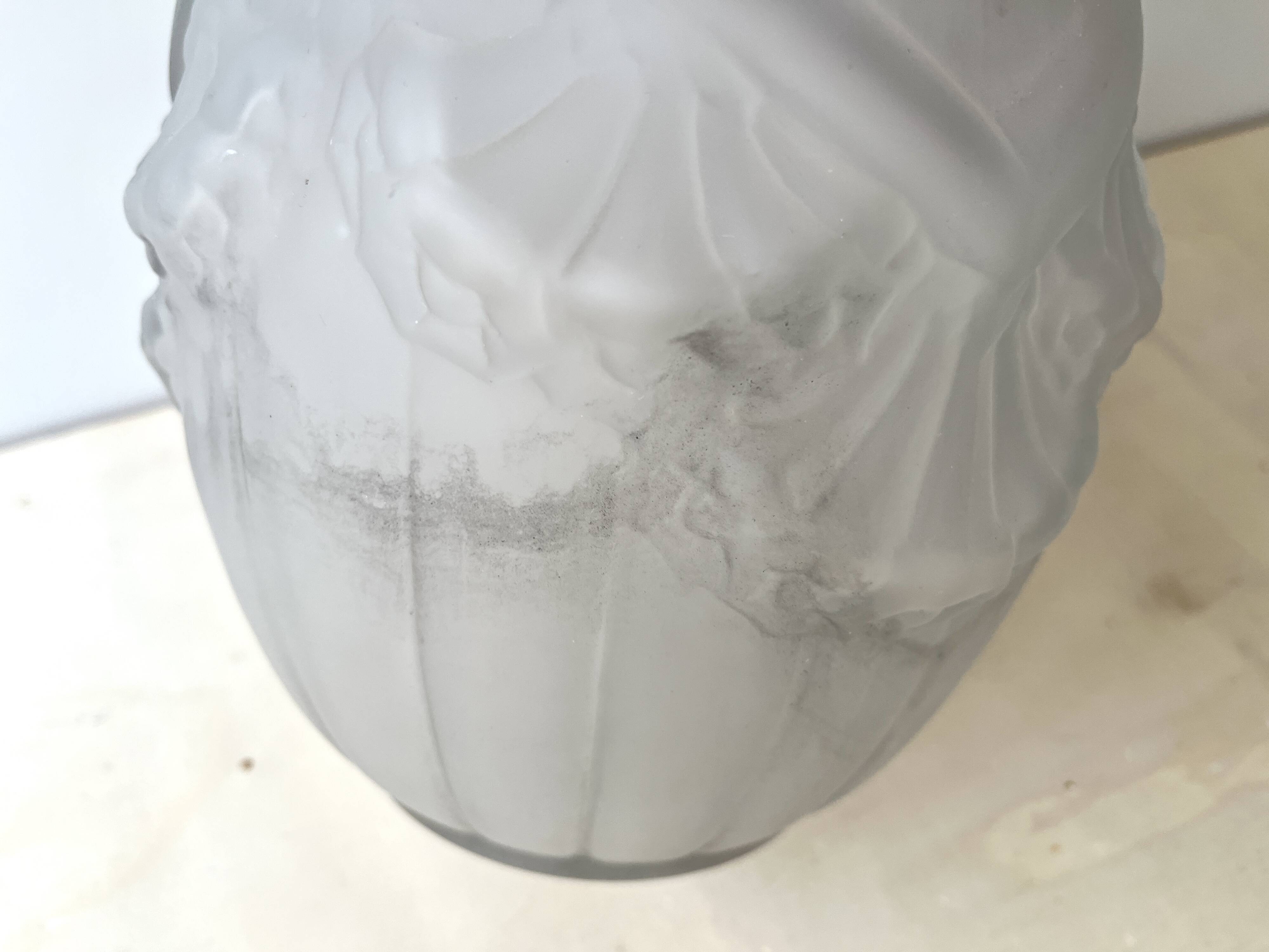 Antique Art Deco vase in moulded pressed glass signed Verçais Schneider.