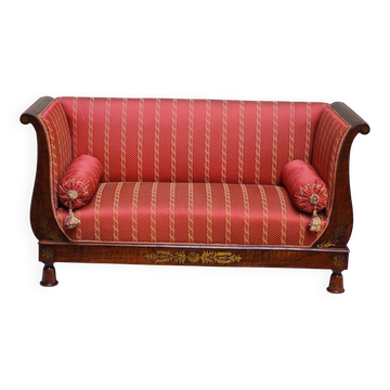 Boat-shaped sofa in 19th-century style