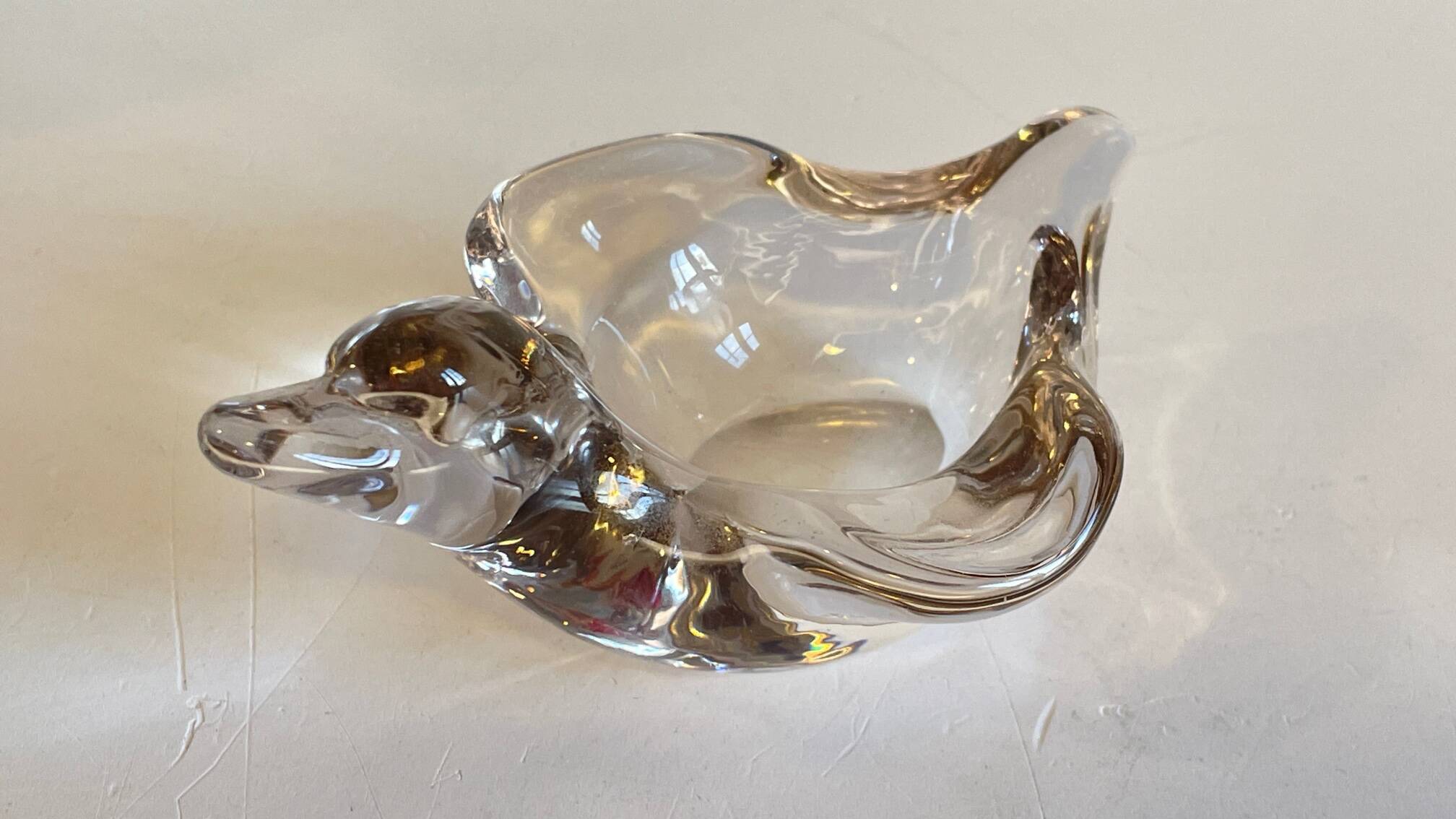 Empty crystal pocket in vintage bird shape