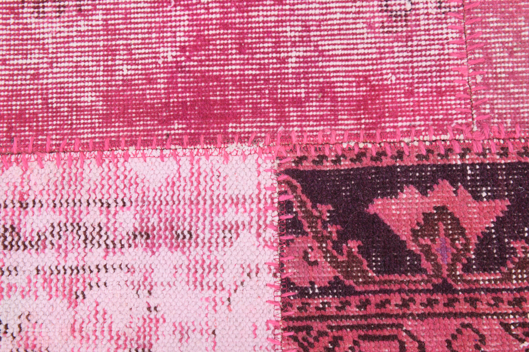 7x10 distressed pink turkish rug 300x208cm