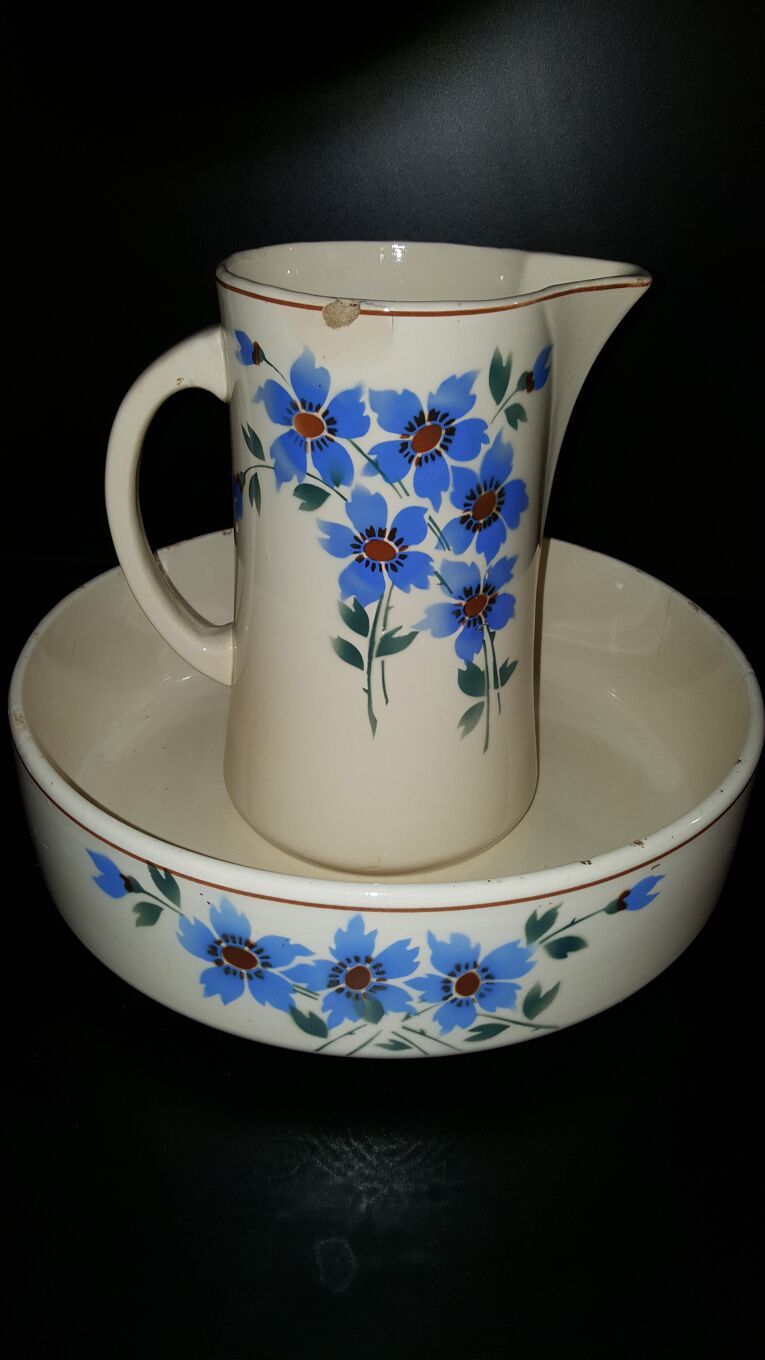 Broc et cuvette de toilette  hamage moulins de  loups nord   Broc et cuvette de toilette  hamage moulins de  loups nord