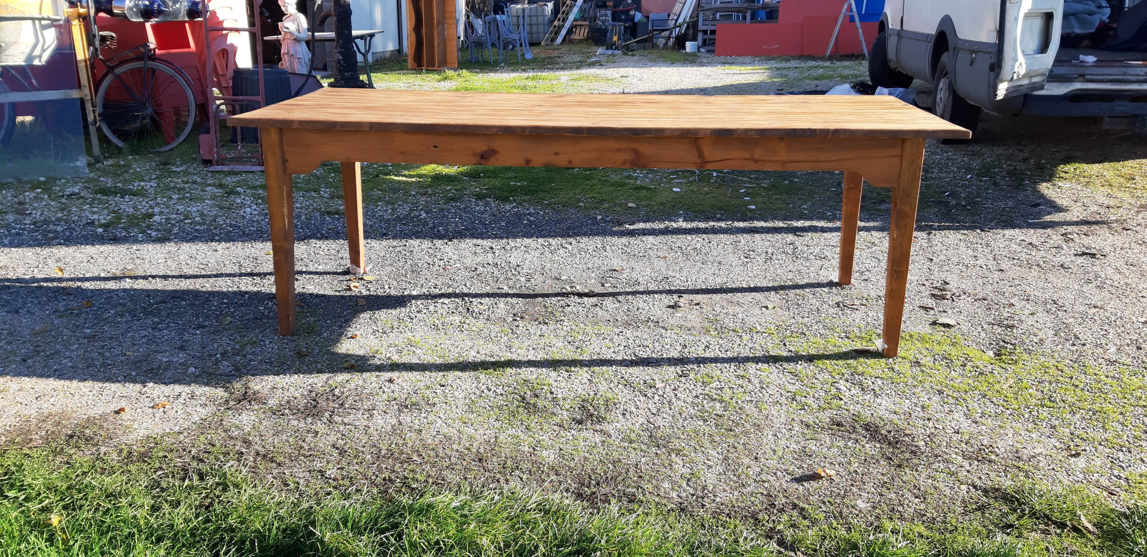 Country farm table in pine , 2 drawers