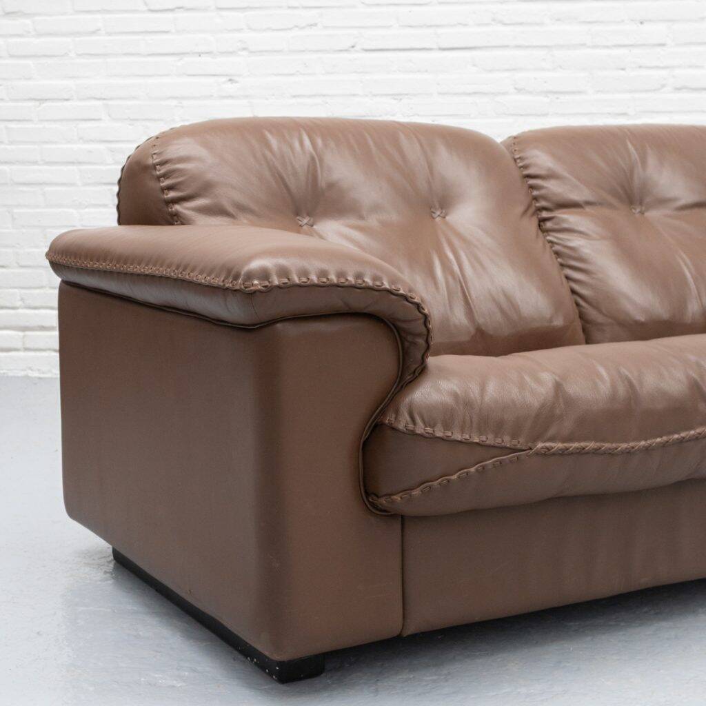 DS-101 two-seater sofa by De Sede 1970s