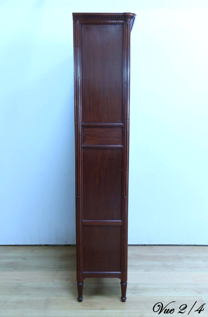 Secretary with a Mahogany Guillotine from Cuba, Louis XVI period – Late 18th century