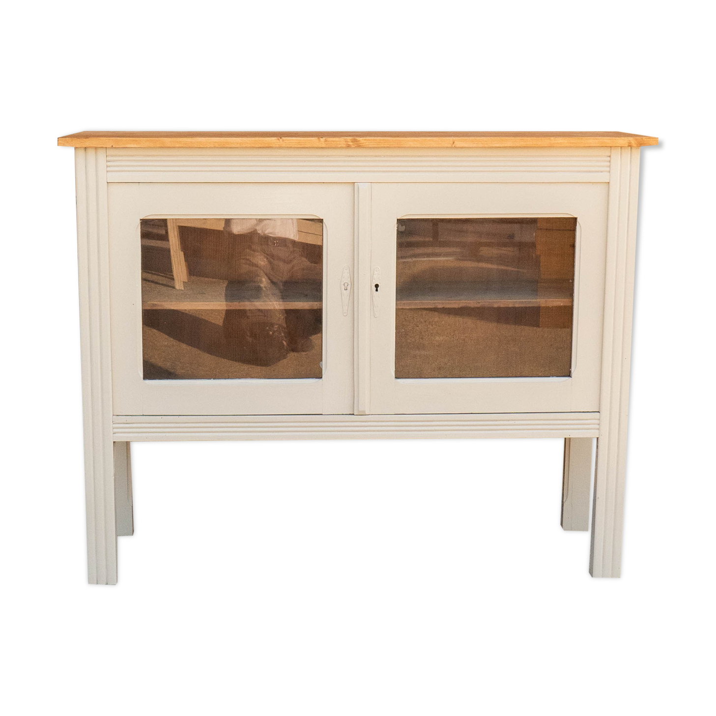 Glass-glazed Parisian buffet