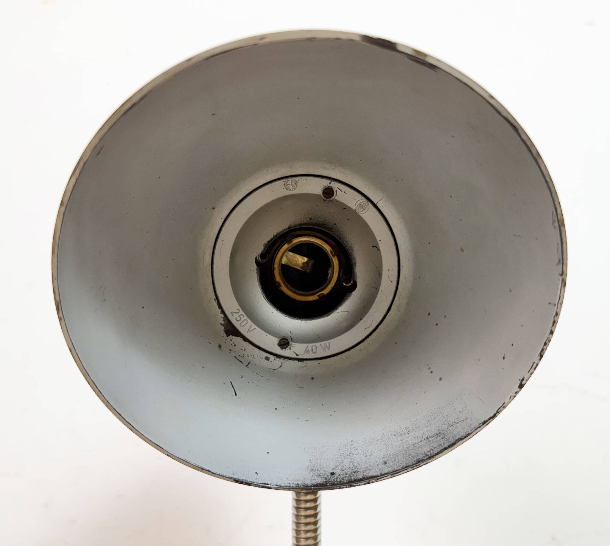 Lampe de table vintage en bakélite marron à col de cygne, années 1950