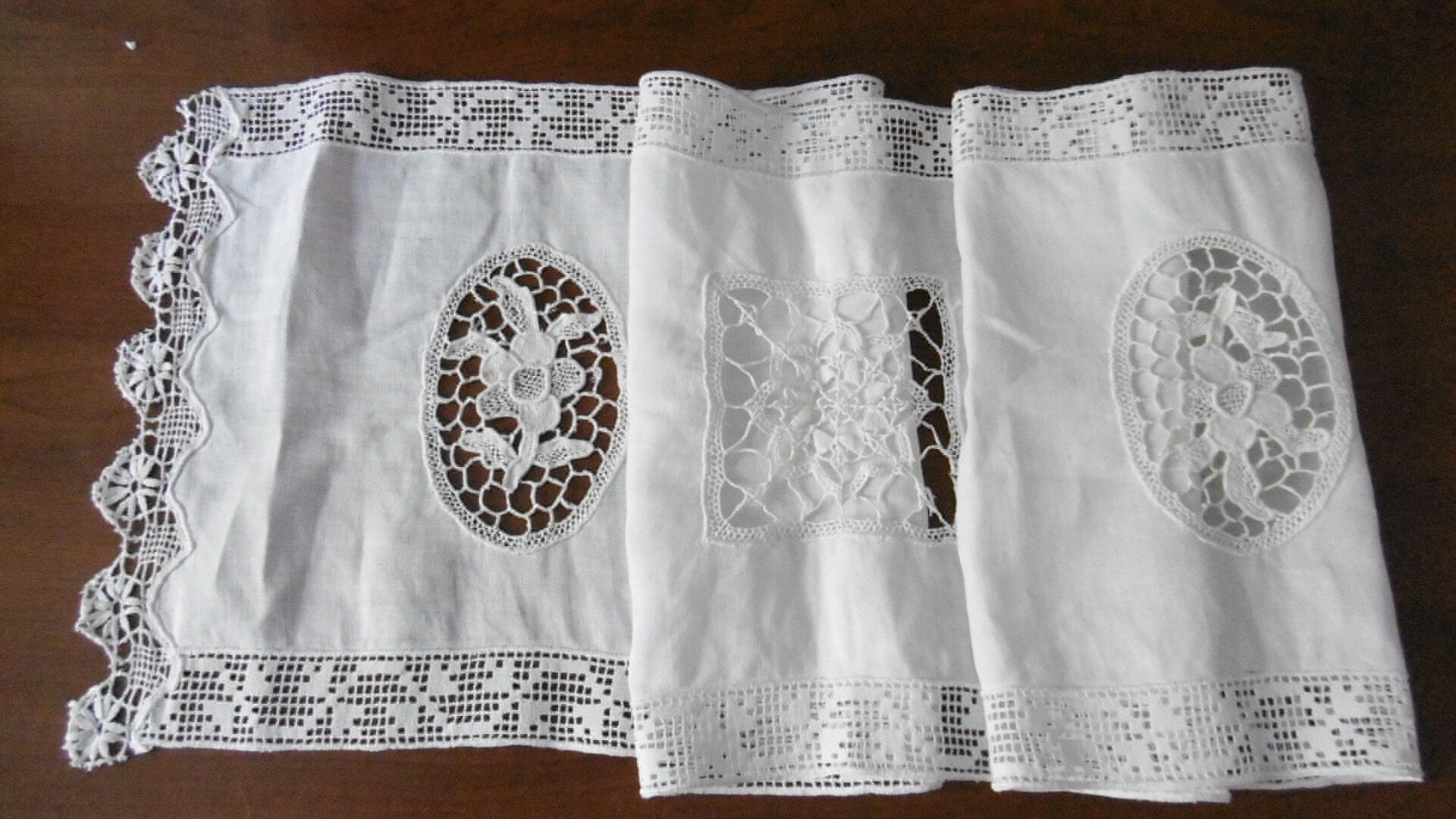 Table runner