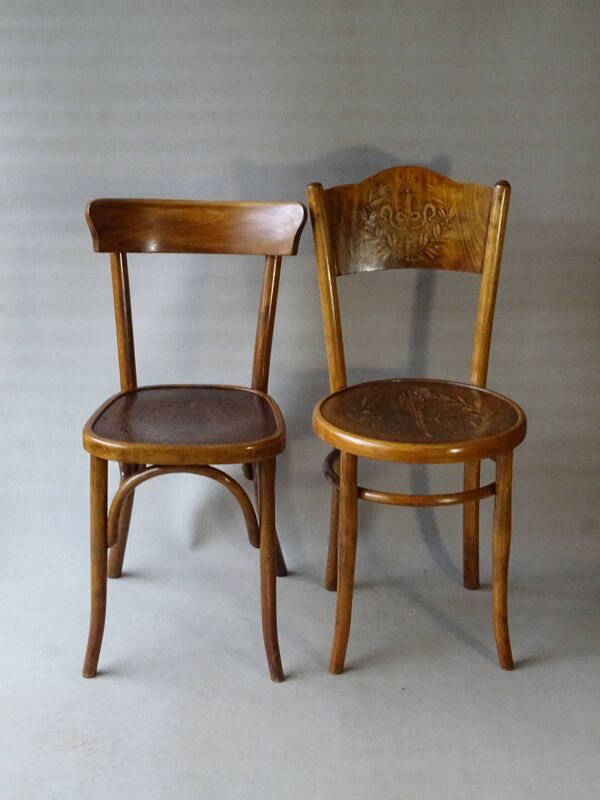 Set de 36 chaises Bistrot dépareillées, 1920 à 1950, assises bois