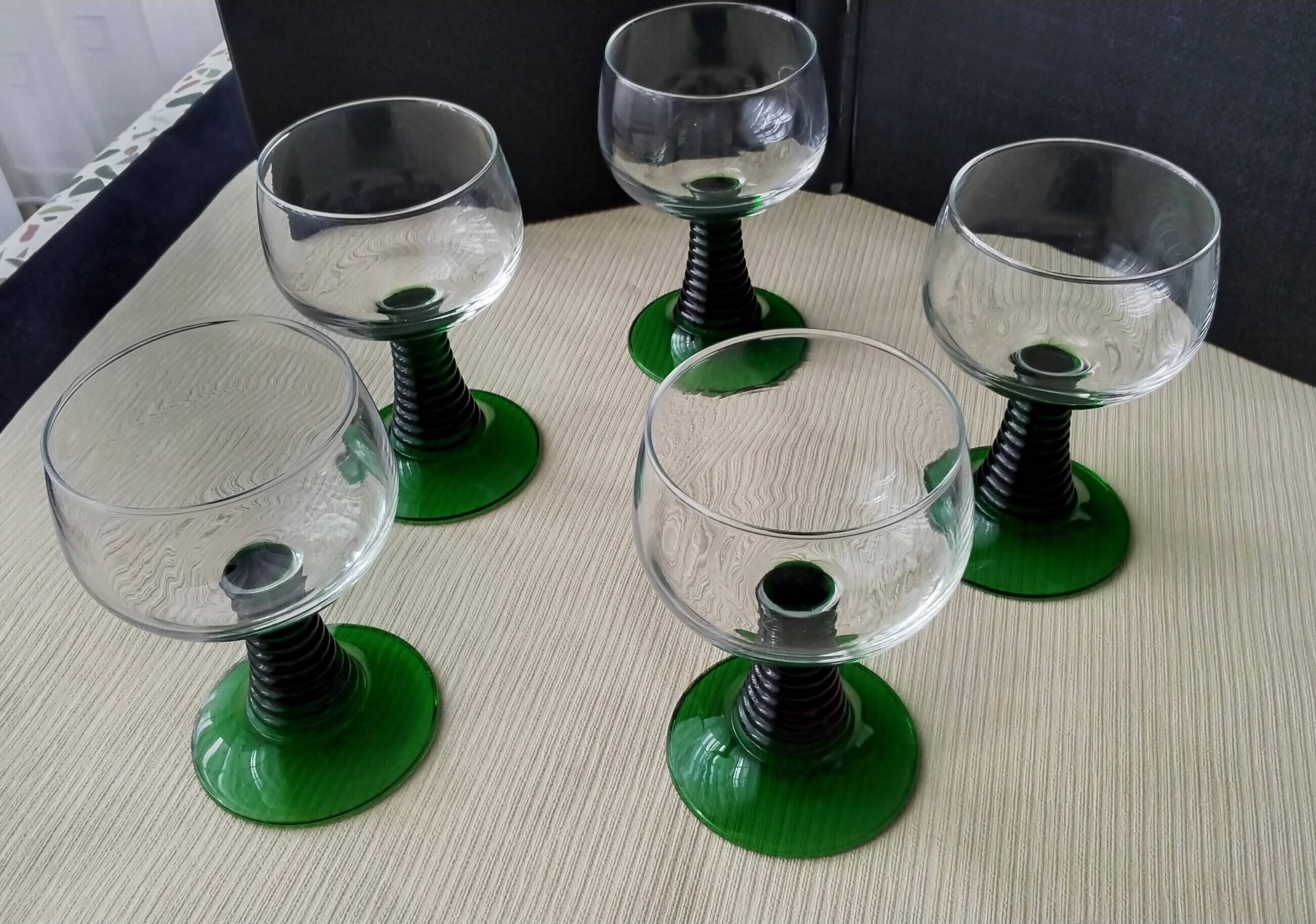 5 large white wine glasses in Alsace Roemer style