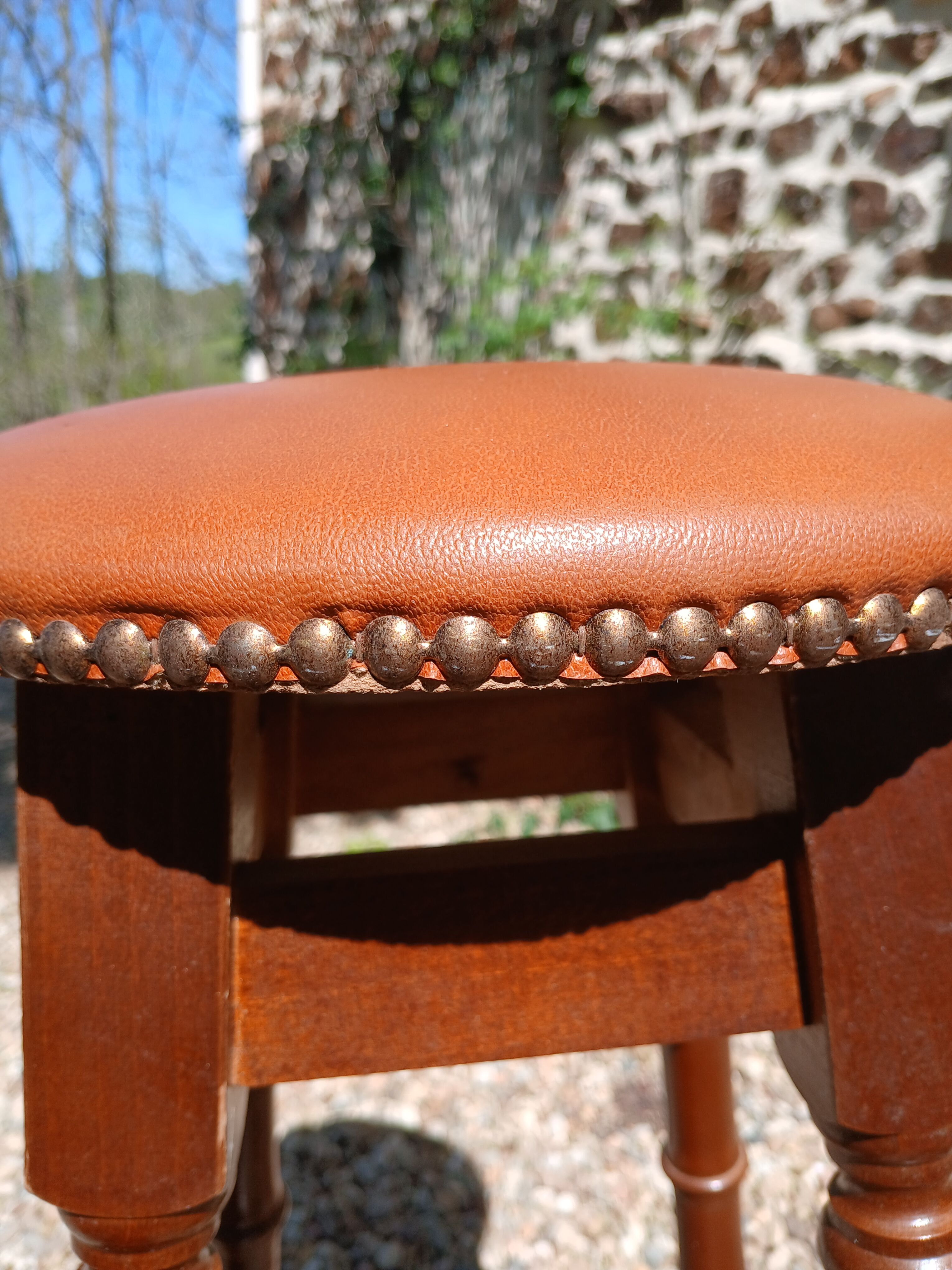 2 vintage bar stools