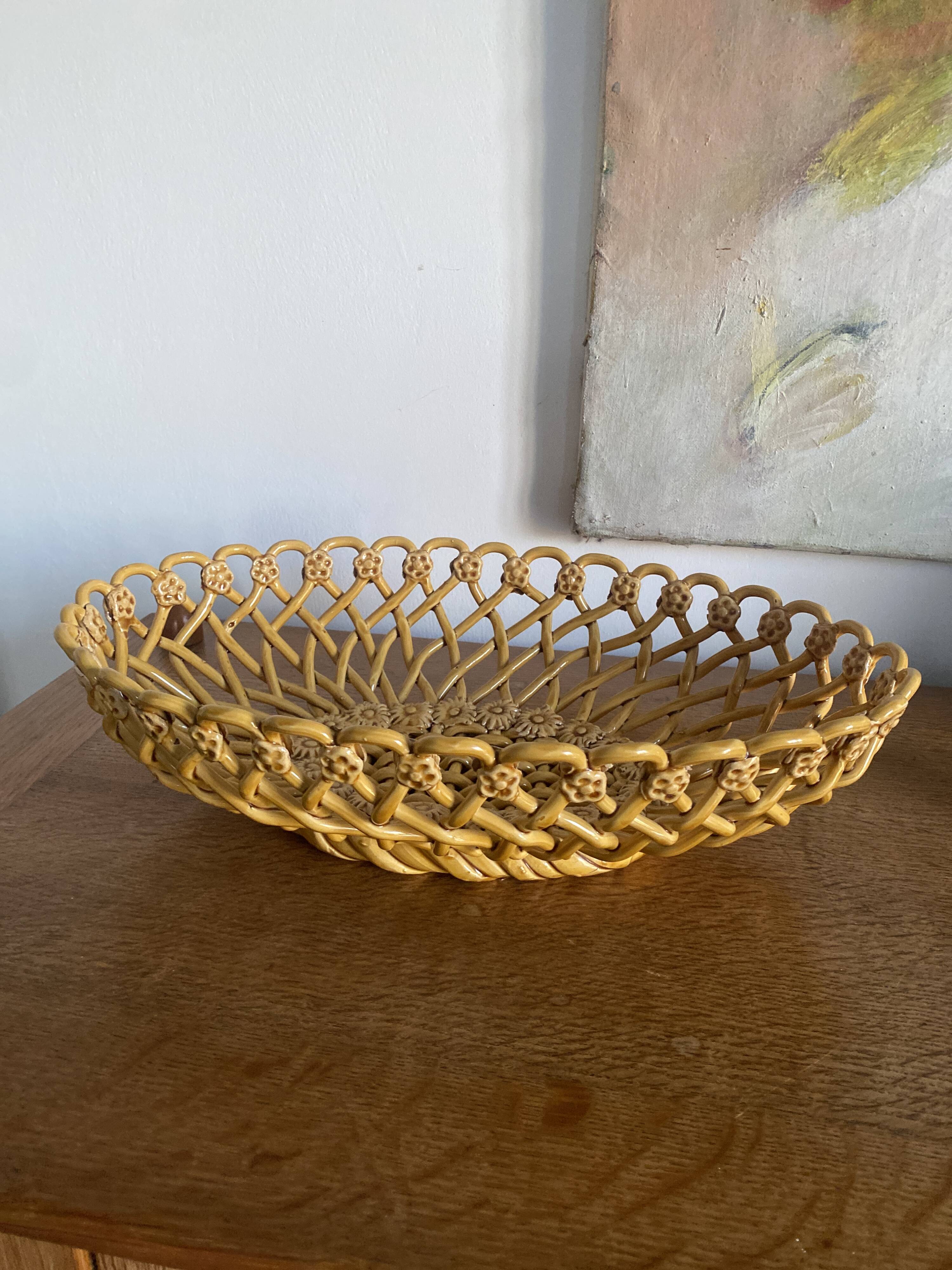 Pichon Uzes fruit bowl