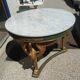 Table de milieu d'apparat en bois peint, doré et marbre carrare blanc