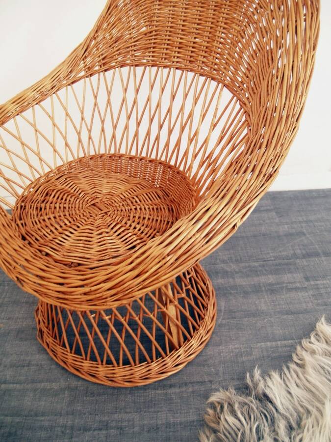 Seventies rotan mid century chair