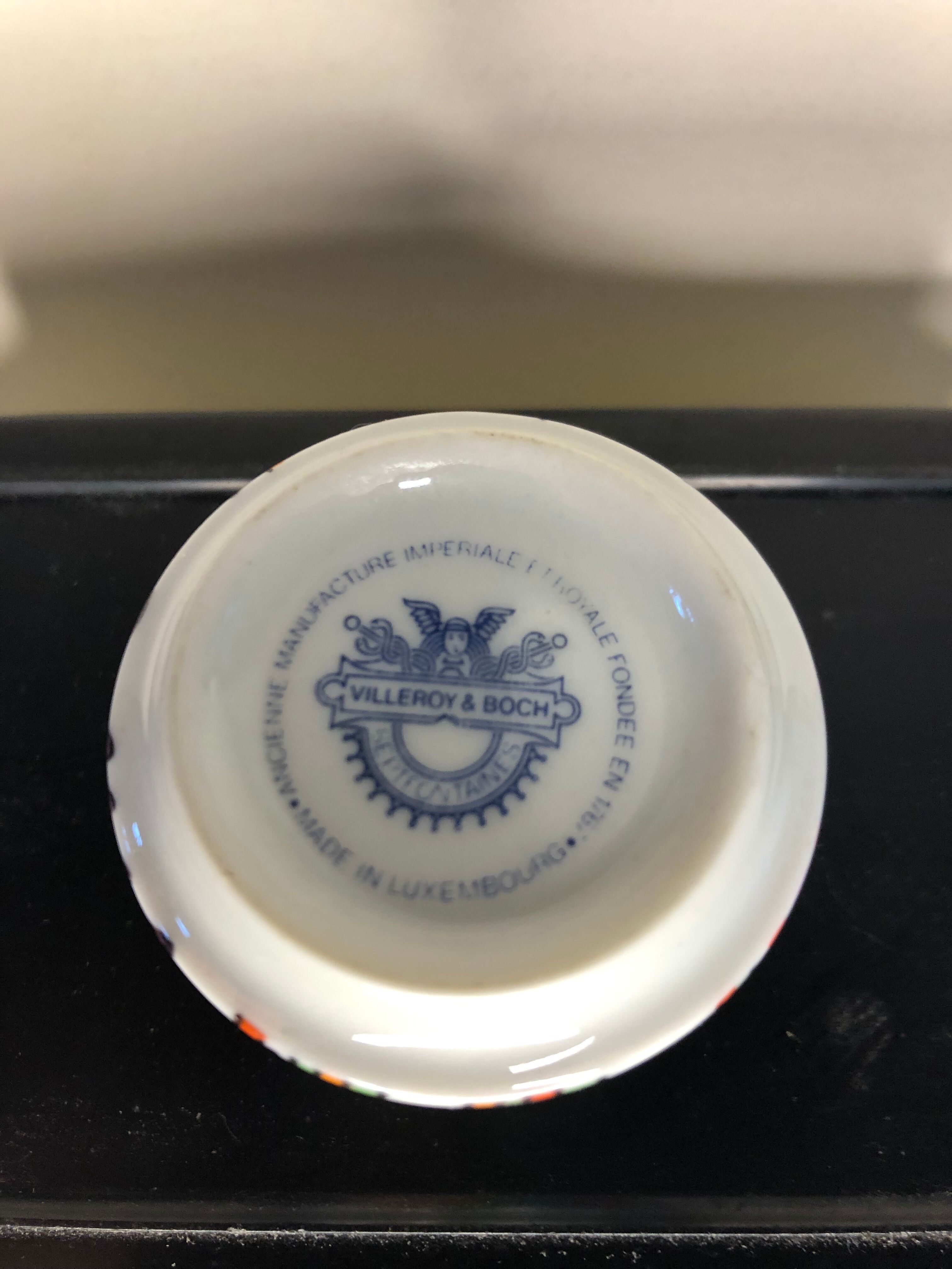 Lot of cockroaches Acapulco Villeroy and Boch