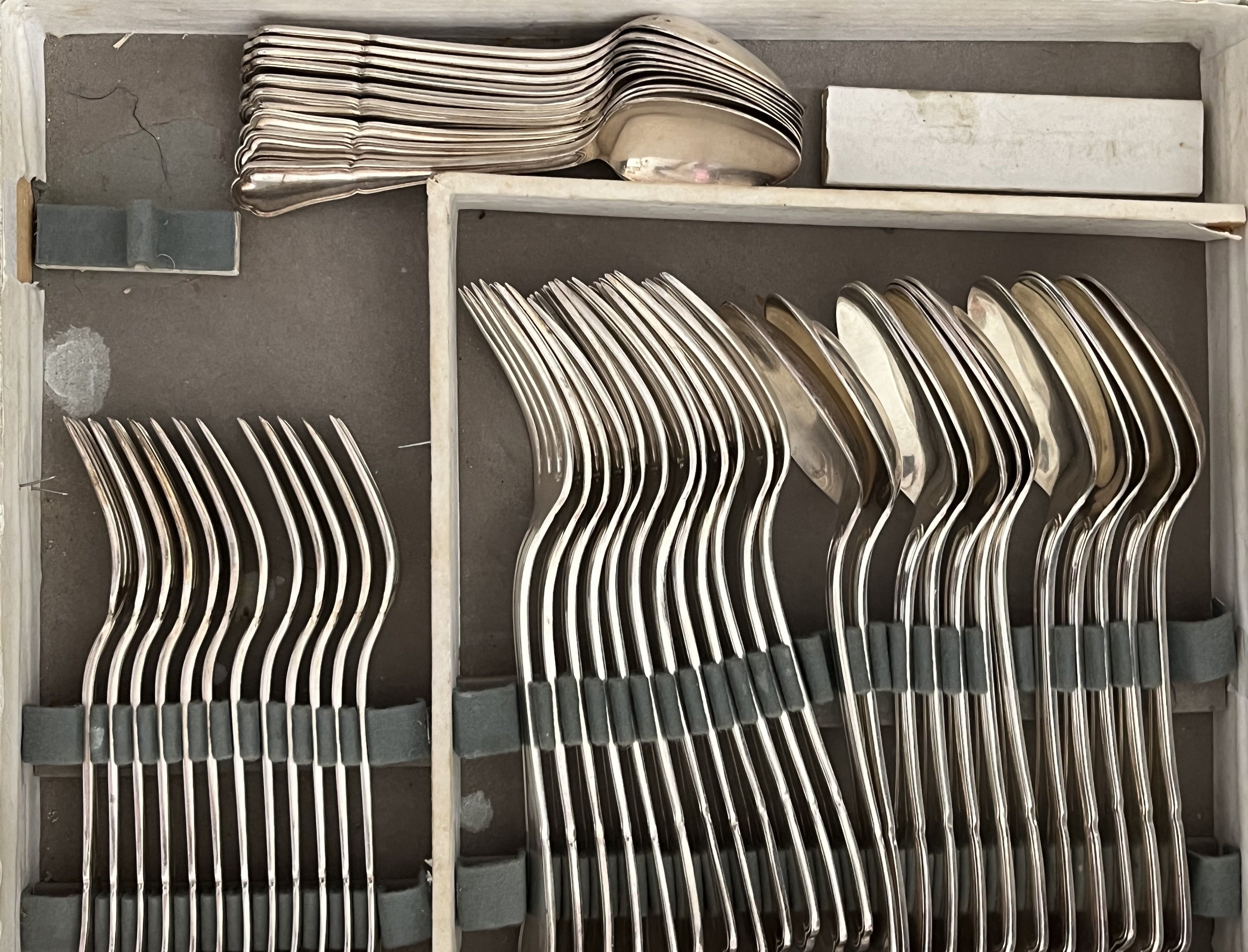 Housewife Ercuis in silver metal