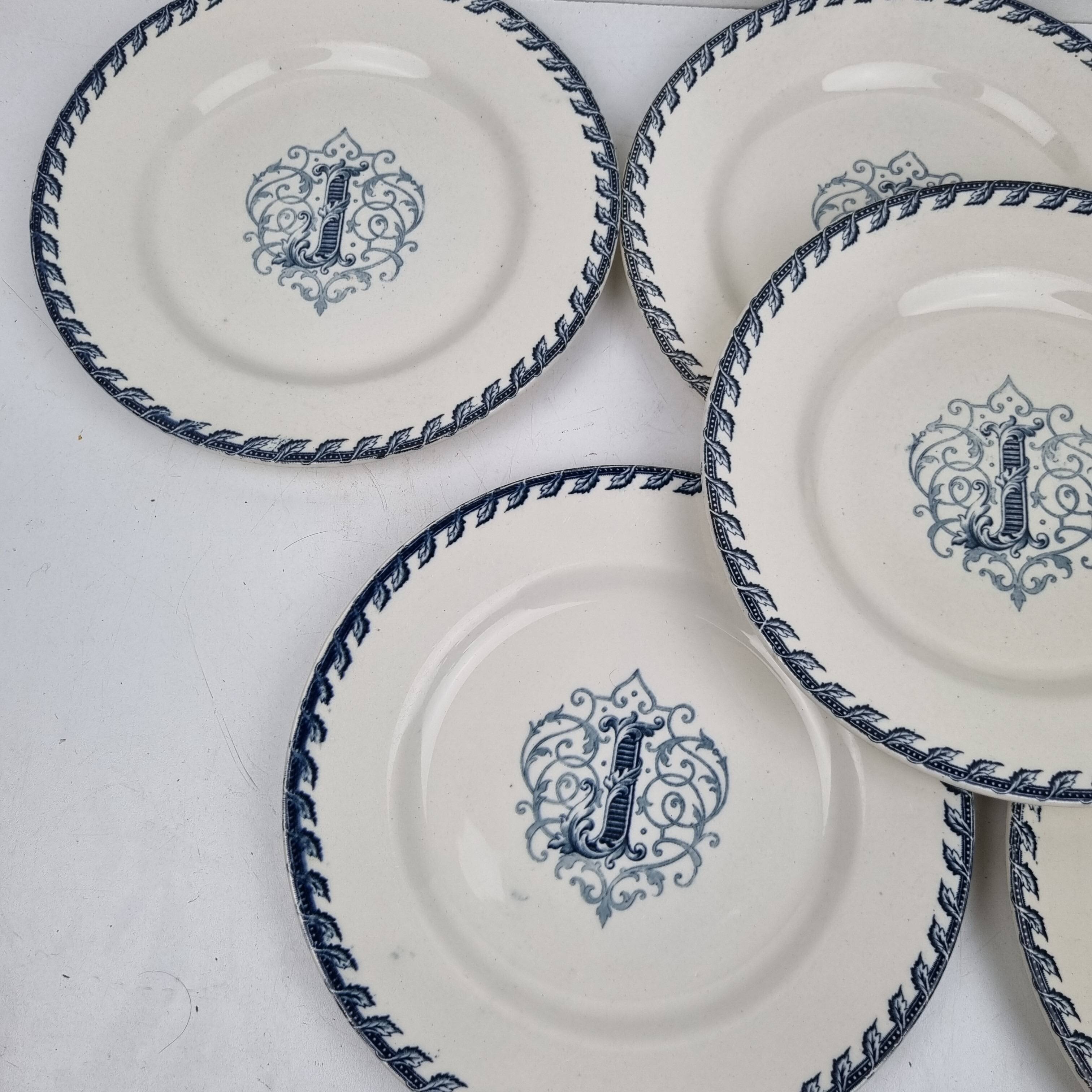6 flat plates from Lunéville ironstone.