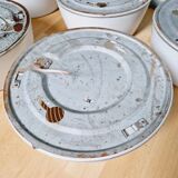 Plafonnier industriel Holophane en verre opaline blanc et transparent (7 disponibles)