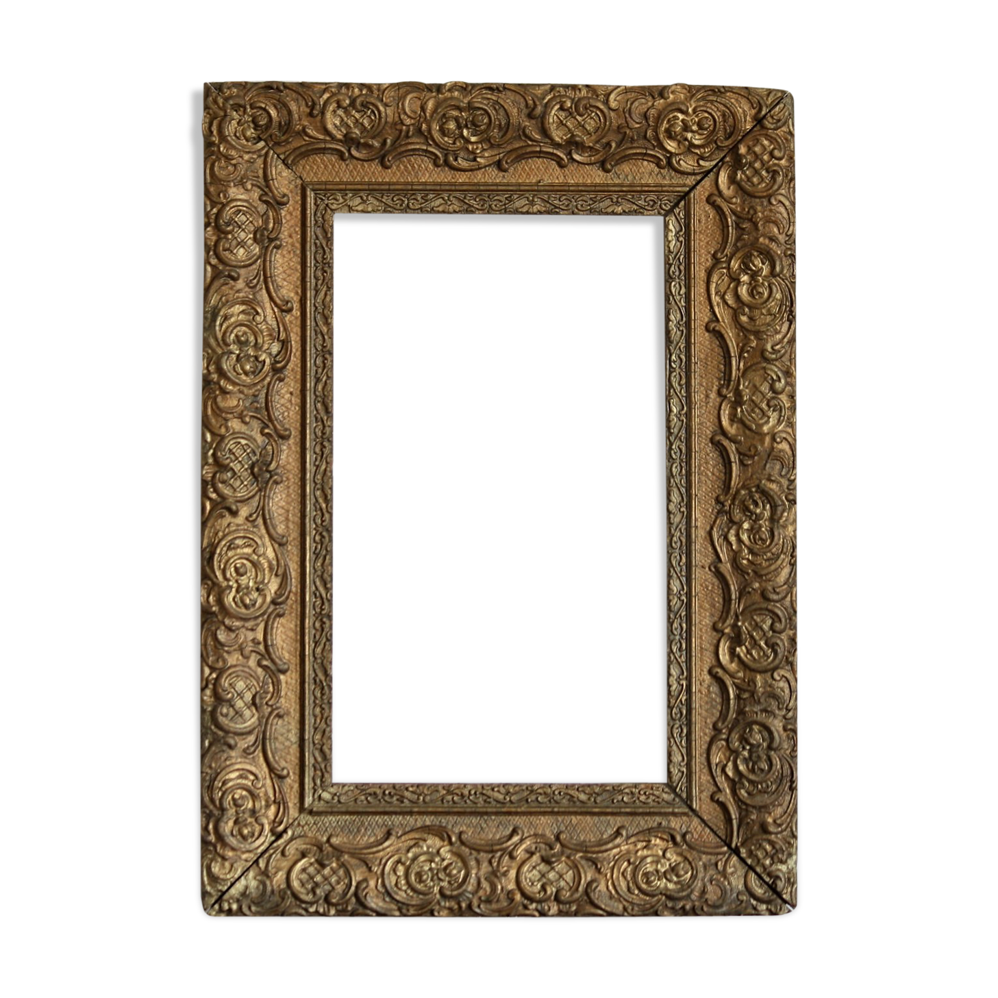 Gilded wooden and stucco frame