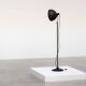 Authentique lampe industrielle sur pied industrielle par kap 1950