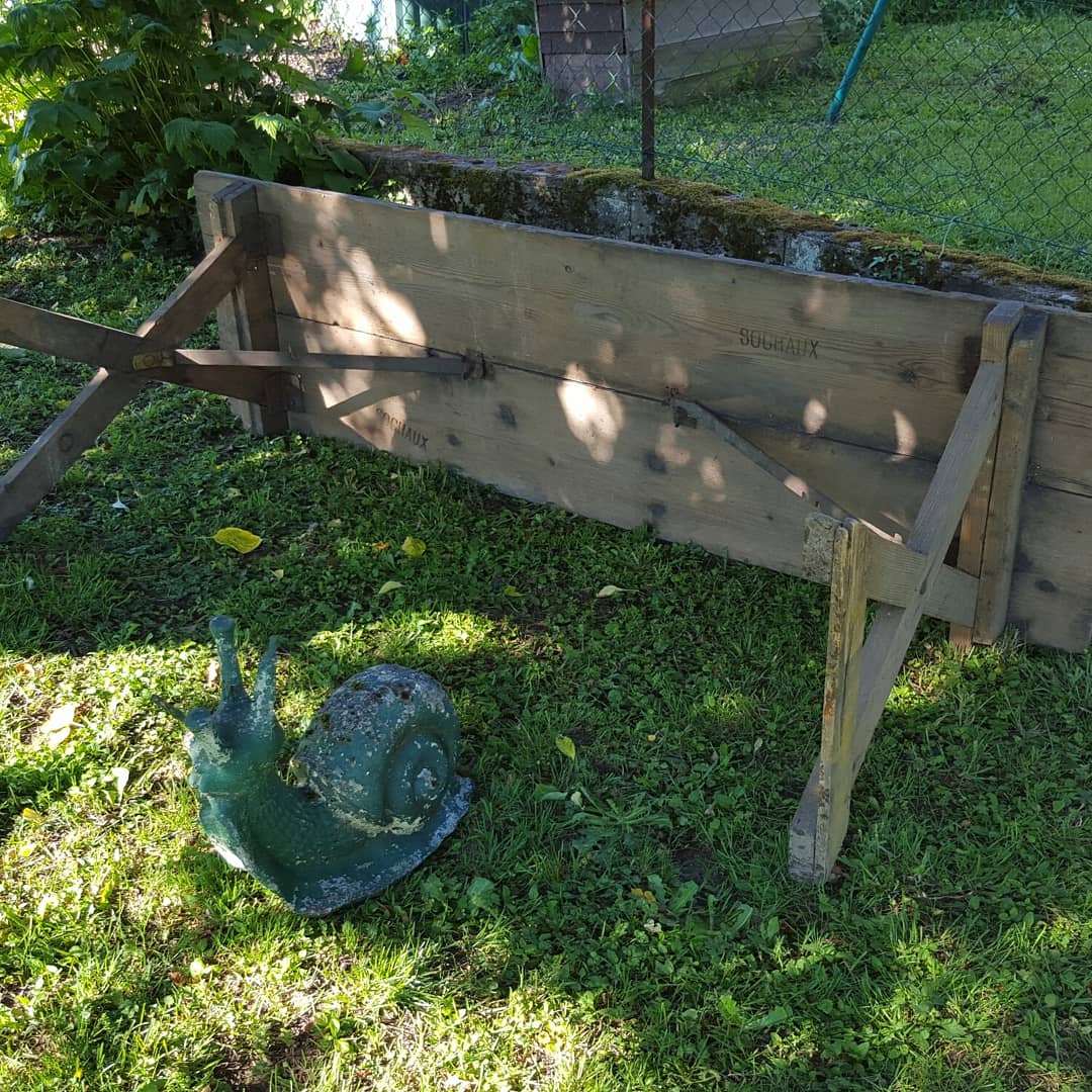 "Sochaux" folding brewery table c