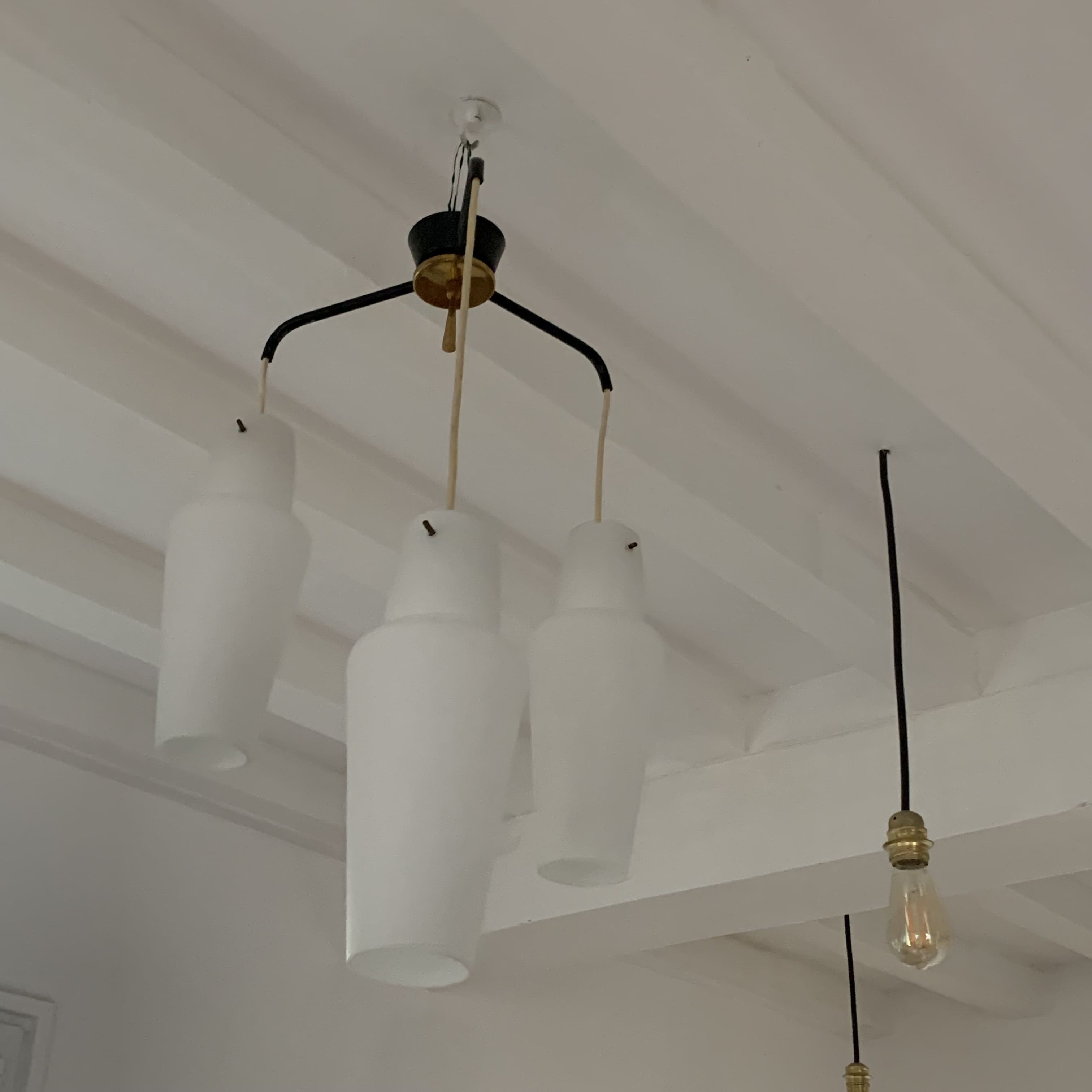 Suspension 3 globes en verre opalin