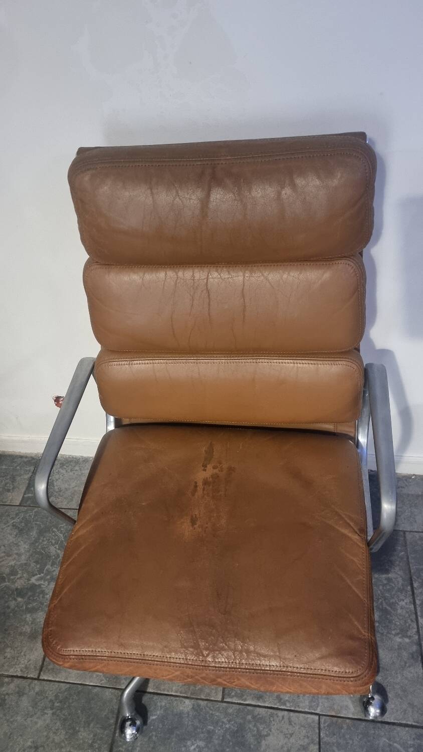 Eames Herman Miller Lumière Marron Chameau Cuir Souple Chaise Fauteuil
