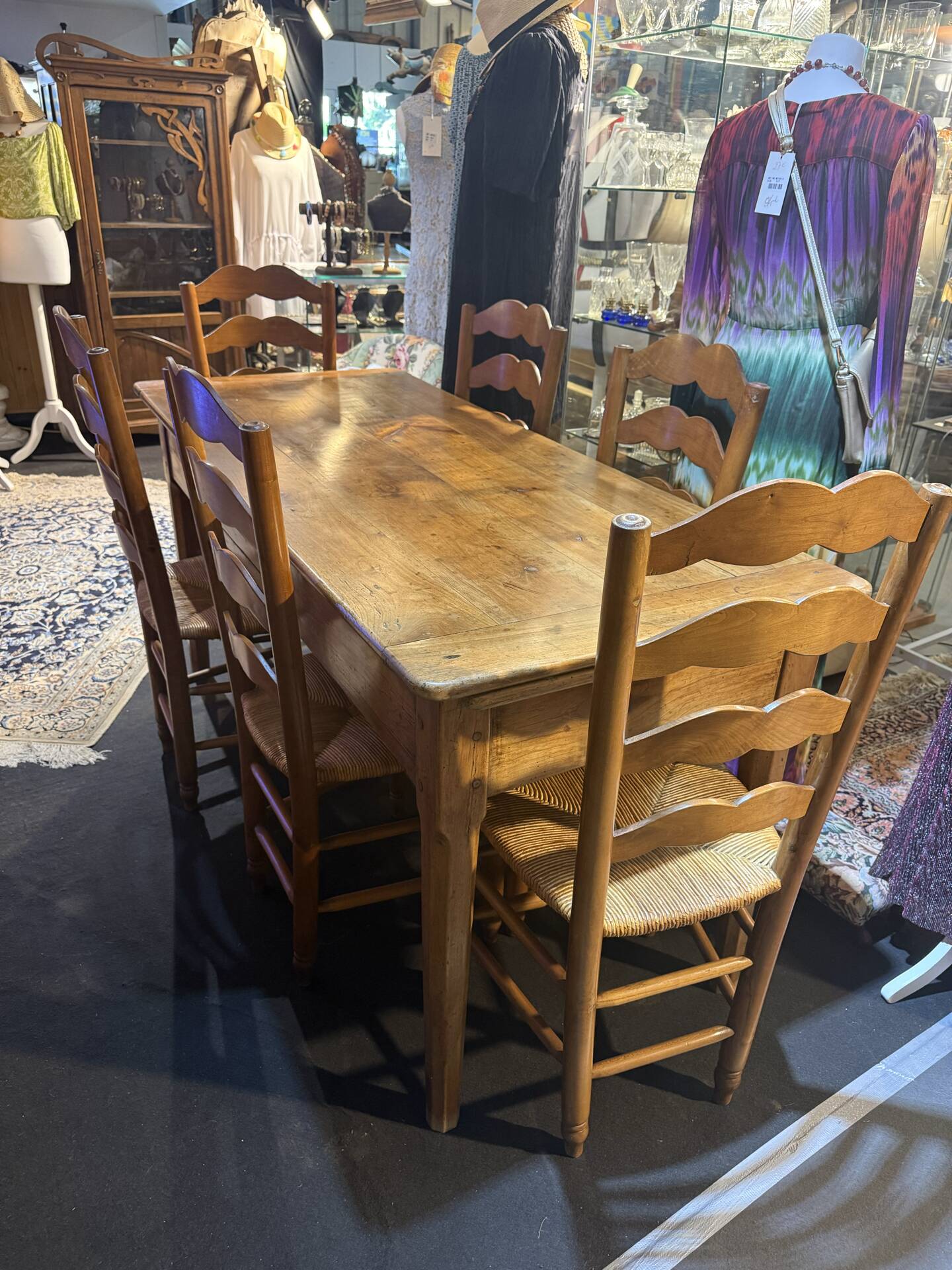 Farm table