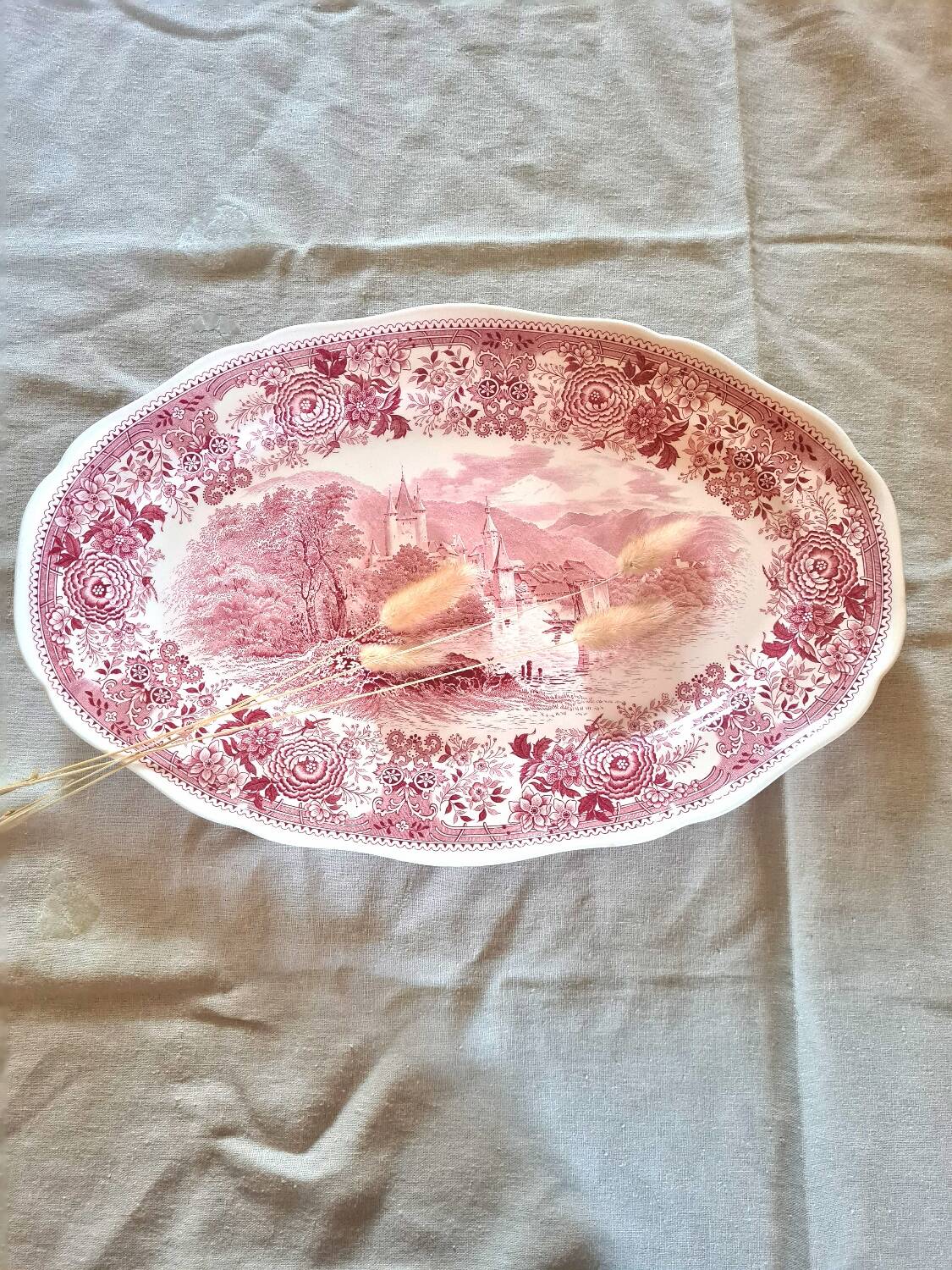 Villeroy and Boch pink English tableware dish