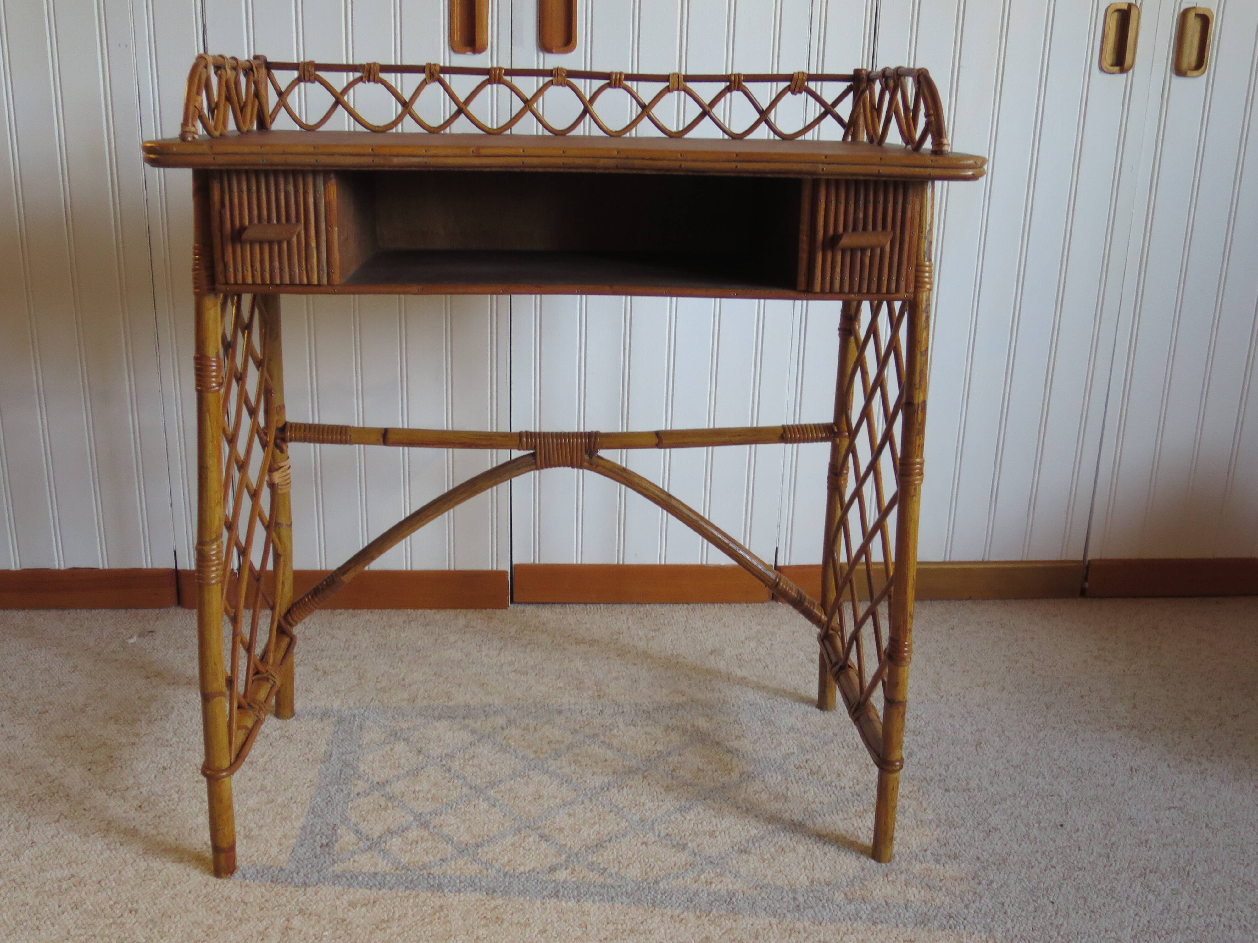 Vintage – beautiful Retro desk in bamboo wood, rattan and glass – 2 drawers – 60s – L.Sognot inspiration