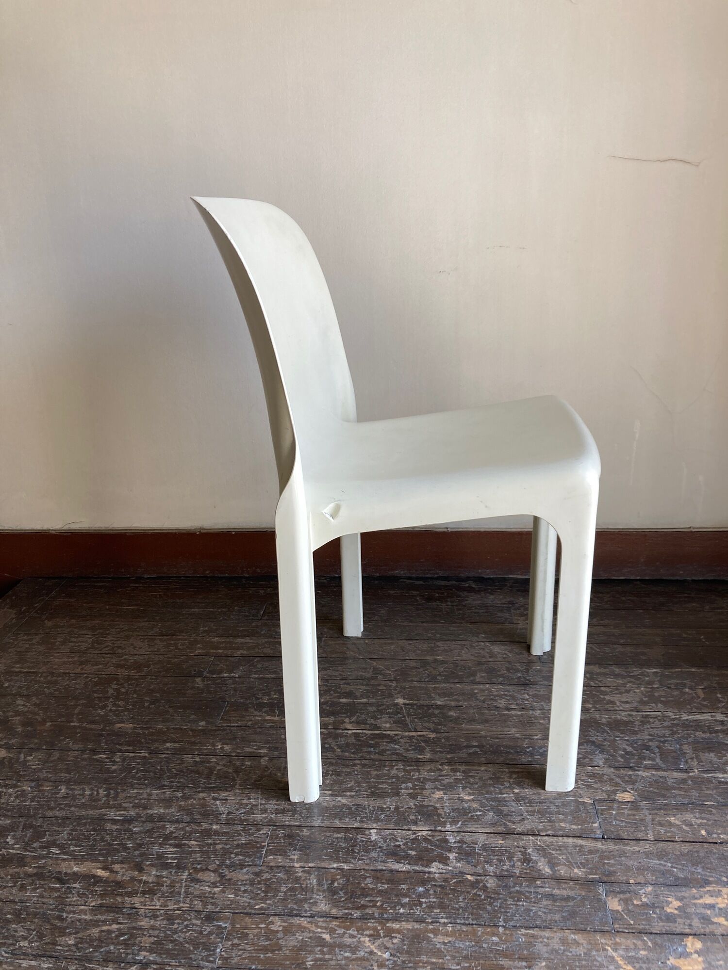 Selene Vico Magistretti chair for Artemide 1968 Italian design