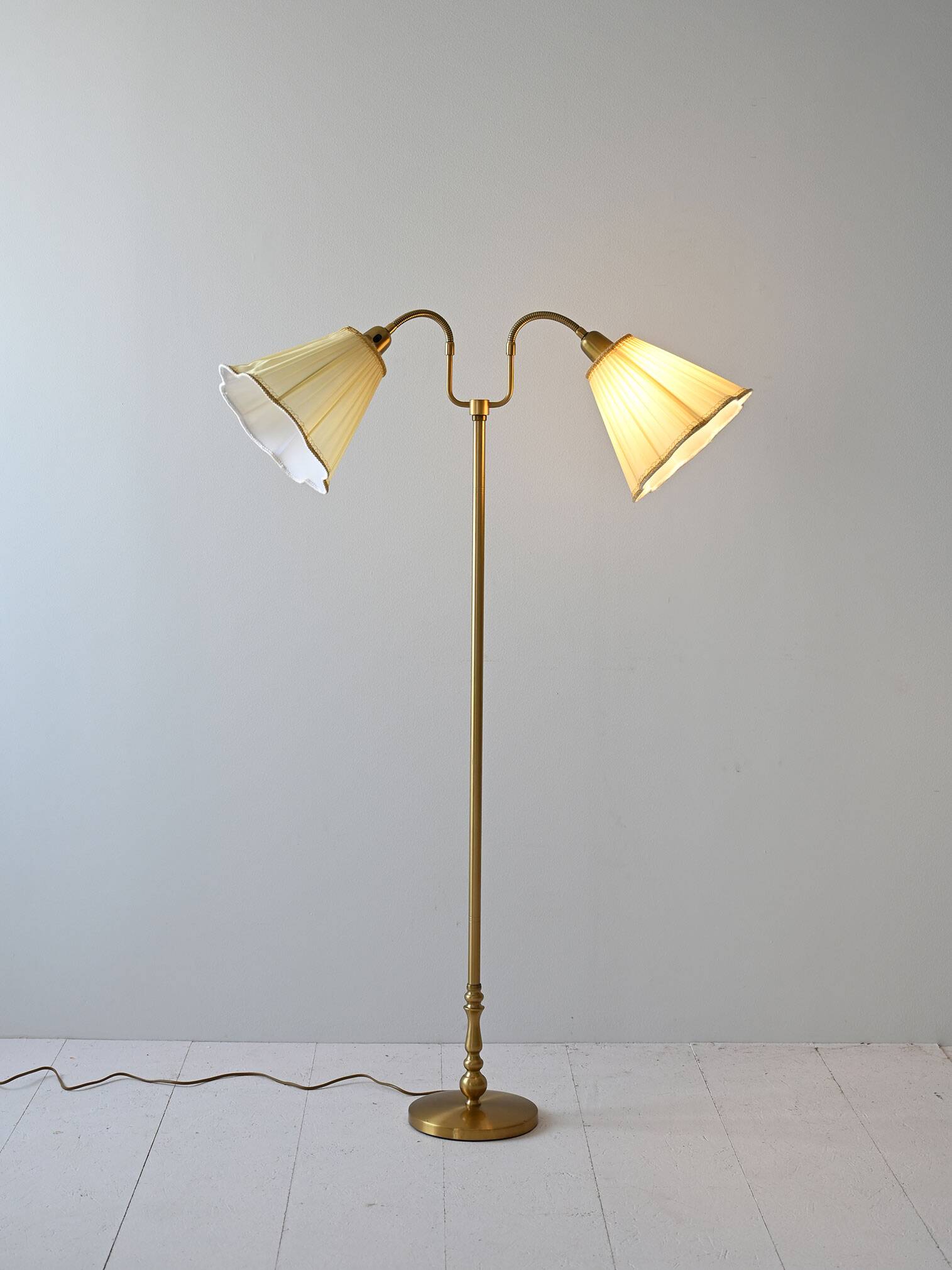 Vintage lamp with two arms