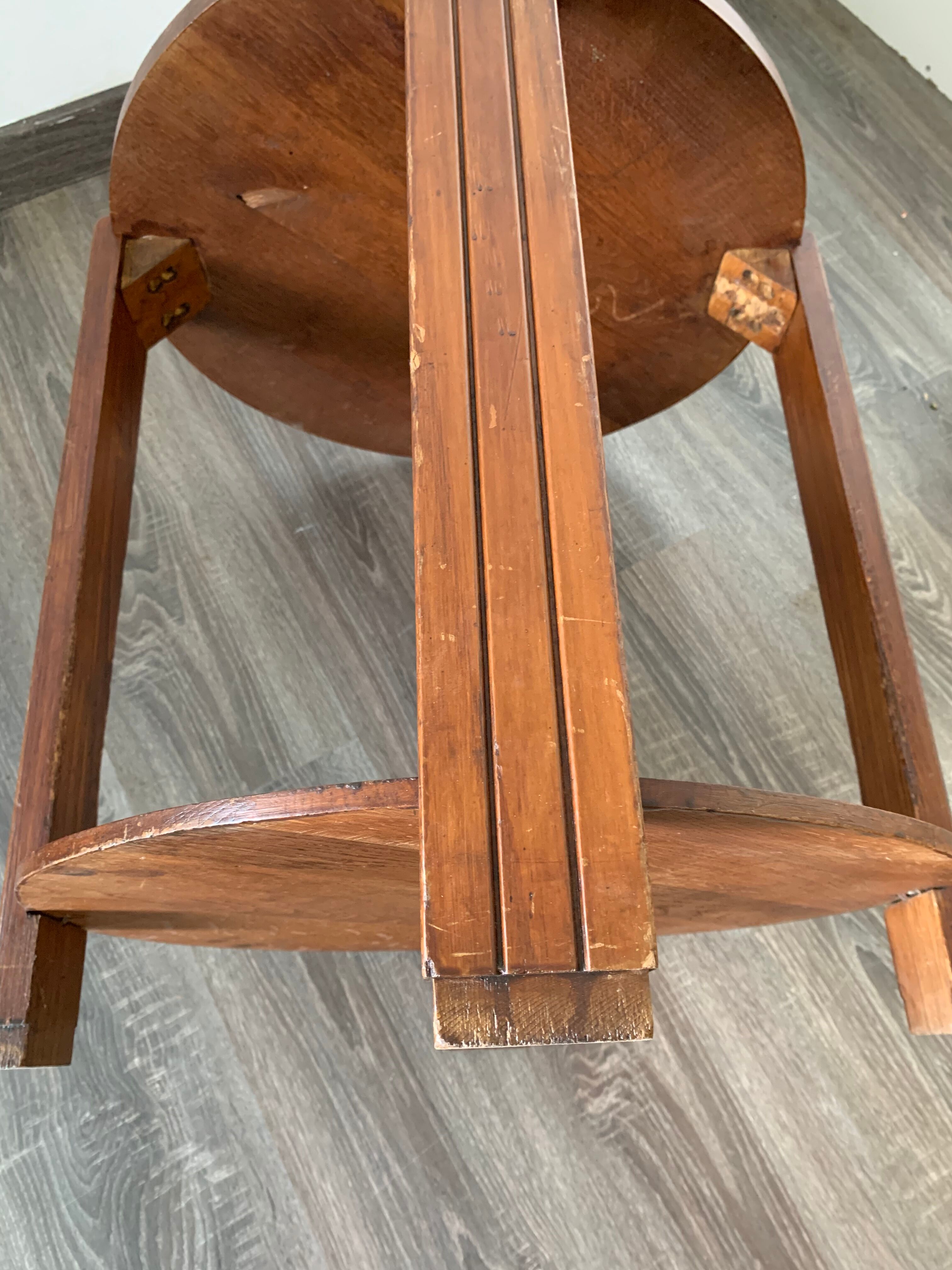 Art deco pedestal table
