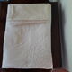 Set cover duvet and white lace pillowcases