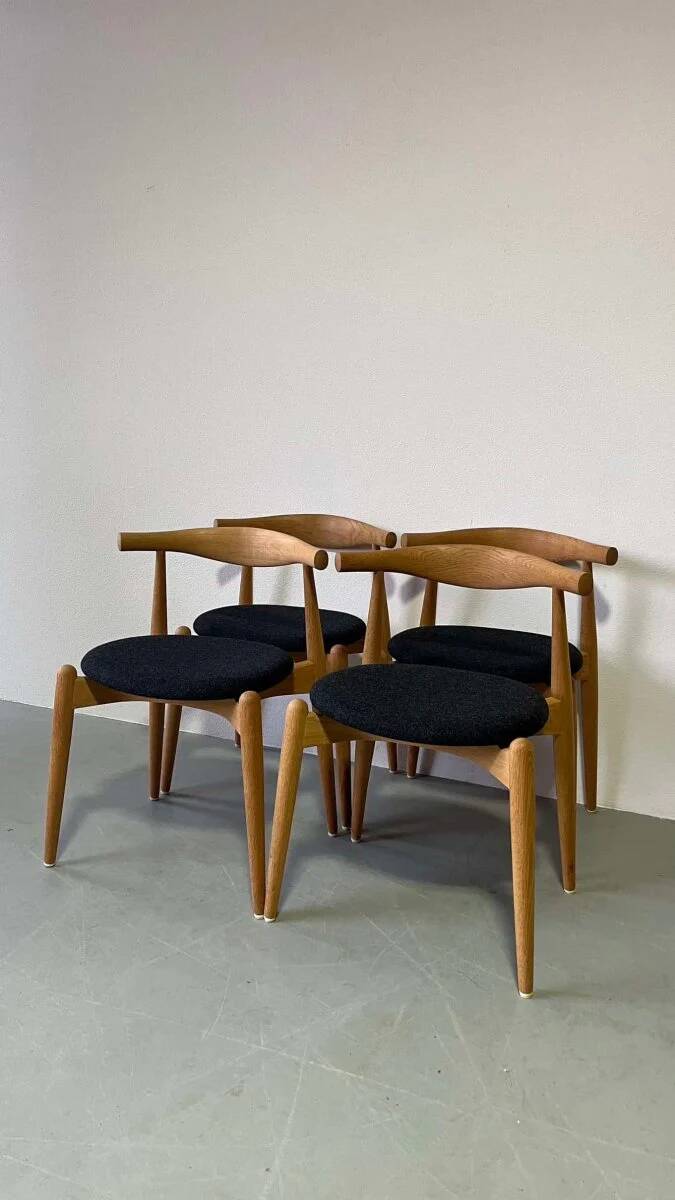 Set Carl Hansen oak chairs elbow