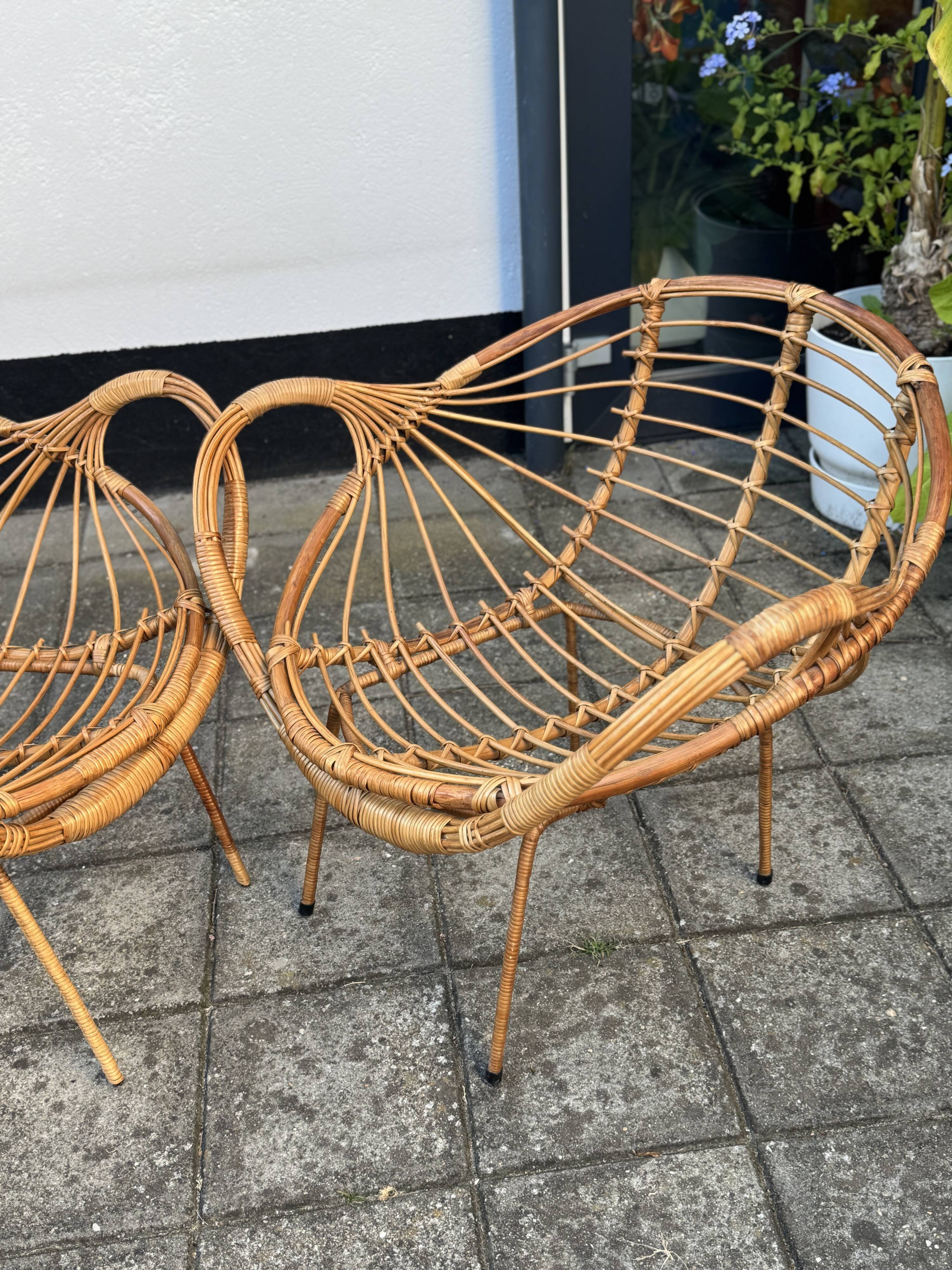 Chaises italiennes modernes en rotin et métal du milieu du siècle