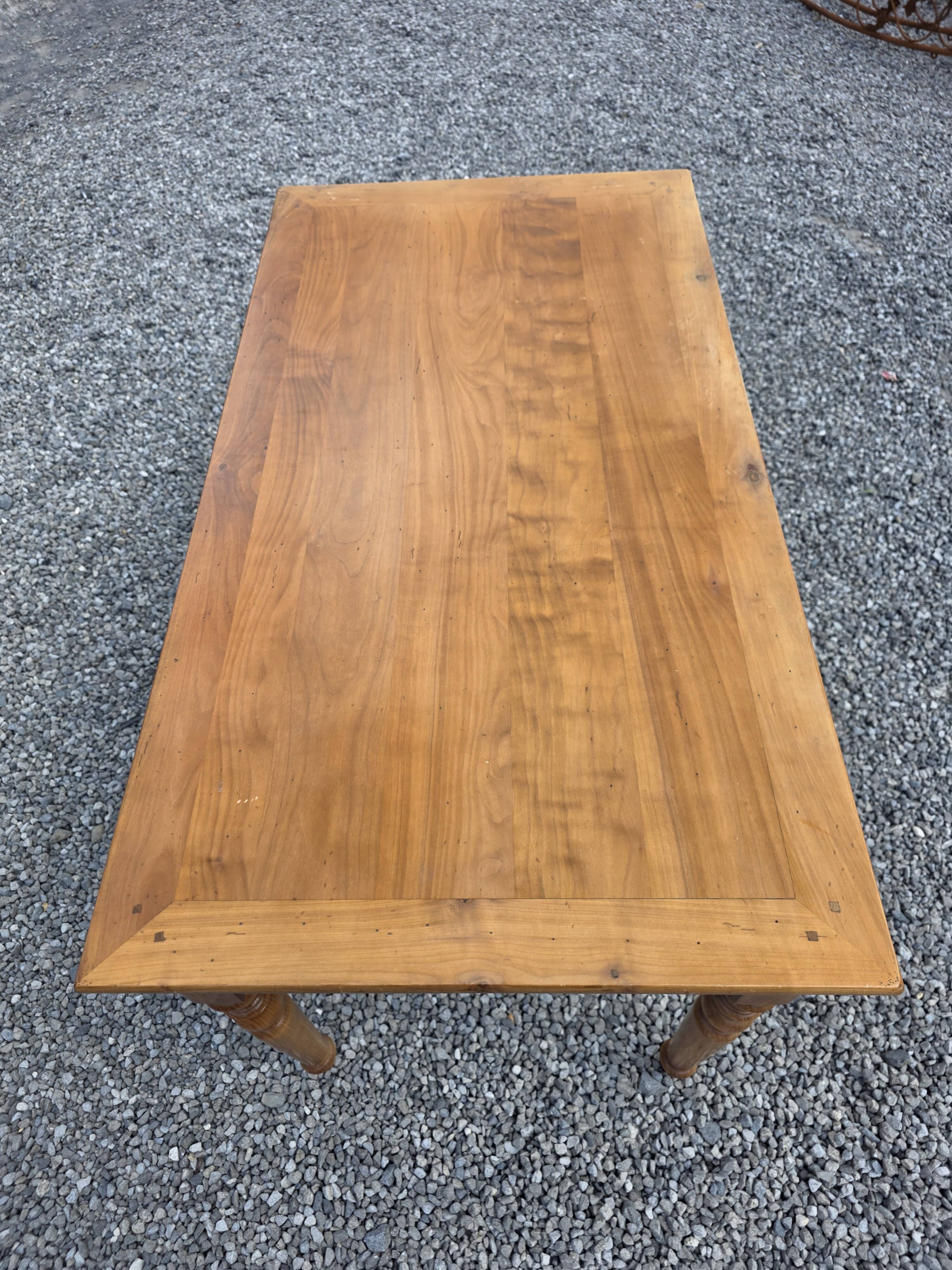 Bureau style Louis Philippe en merisier massif