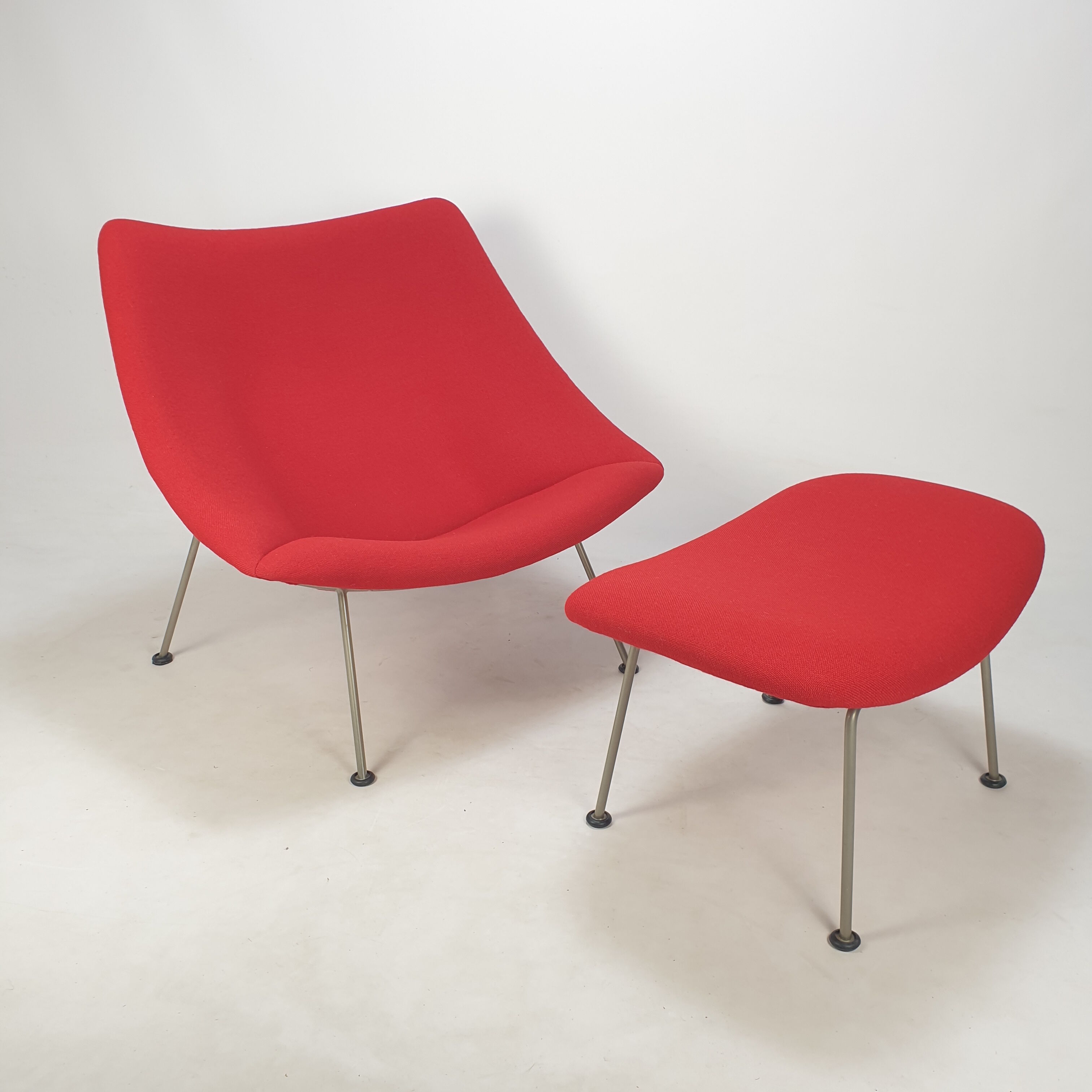 Mid Century Oyster Chair and Ottoman by Pierre Paulin for Artifort, 1960s