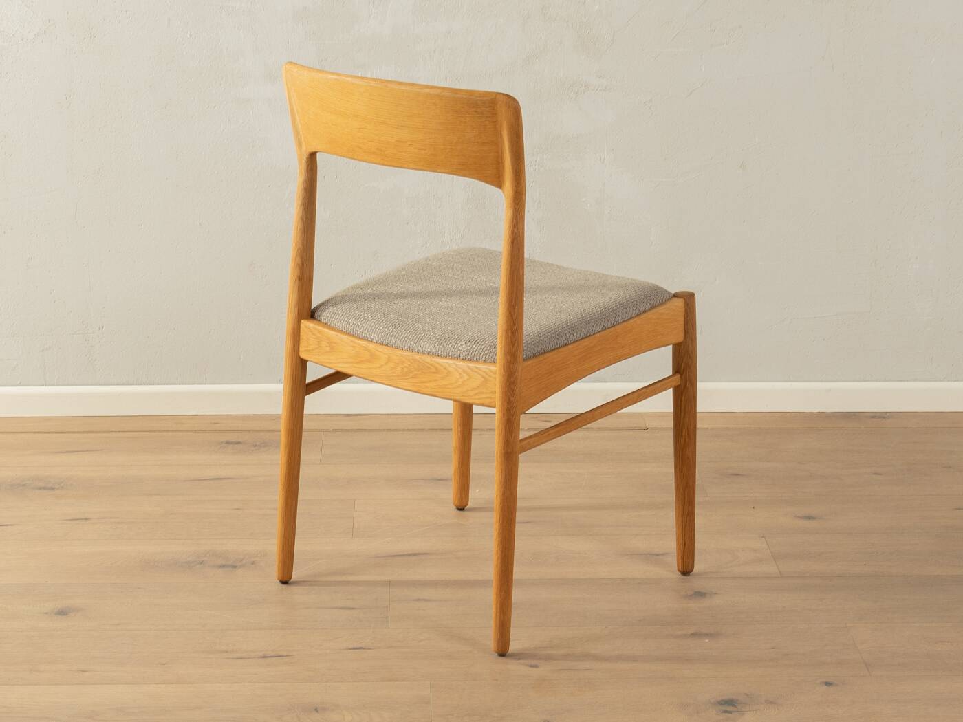1960s dining chairs, Henning Kjærnulf