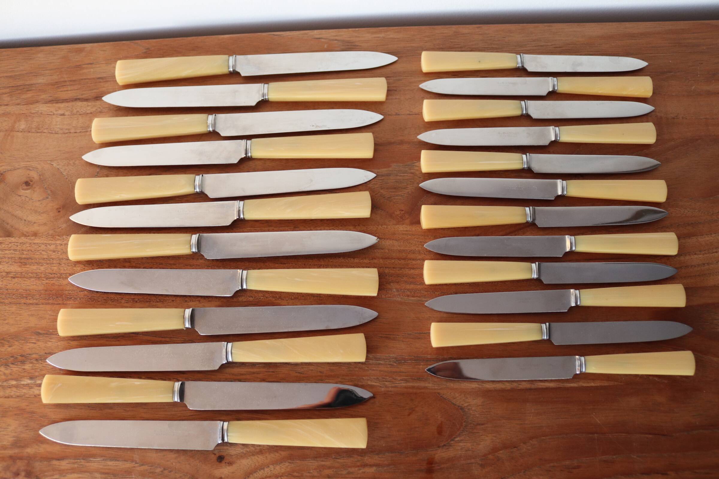 Box of 24 A. Gaudin Marseille knives
