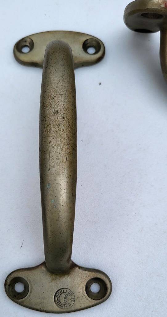 Lot 3 Sprague metro door handles 1920